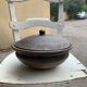 Black ceramic plate or fired in oxygen reduction.
