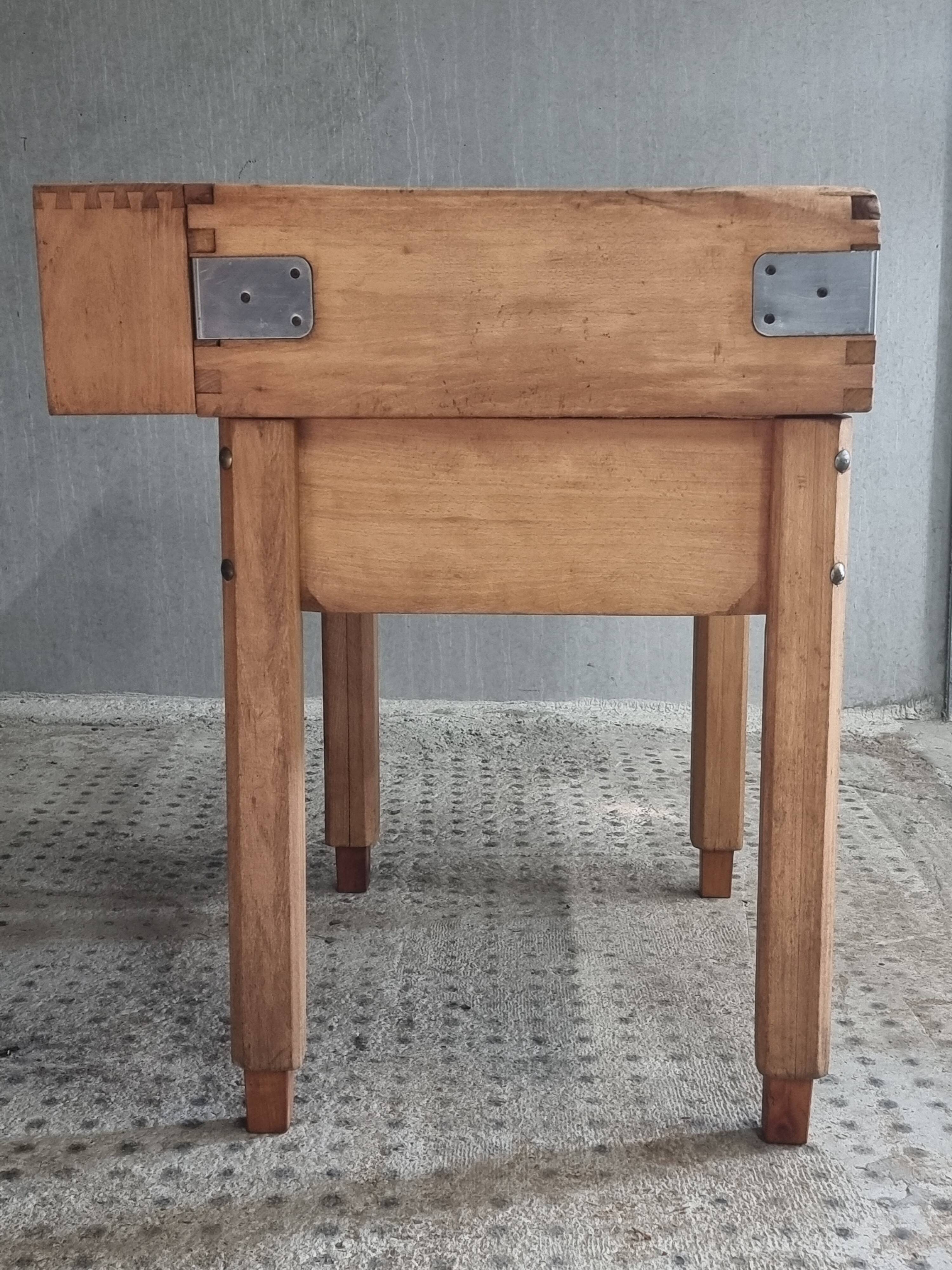 Vintage chopping block butcher table kitchen island
