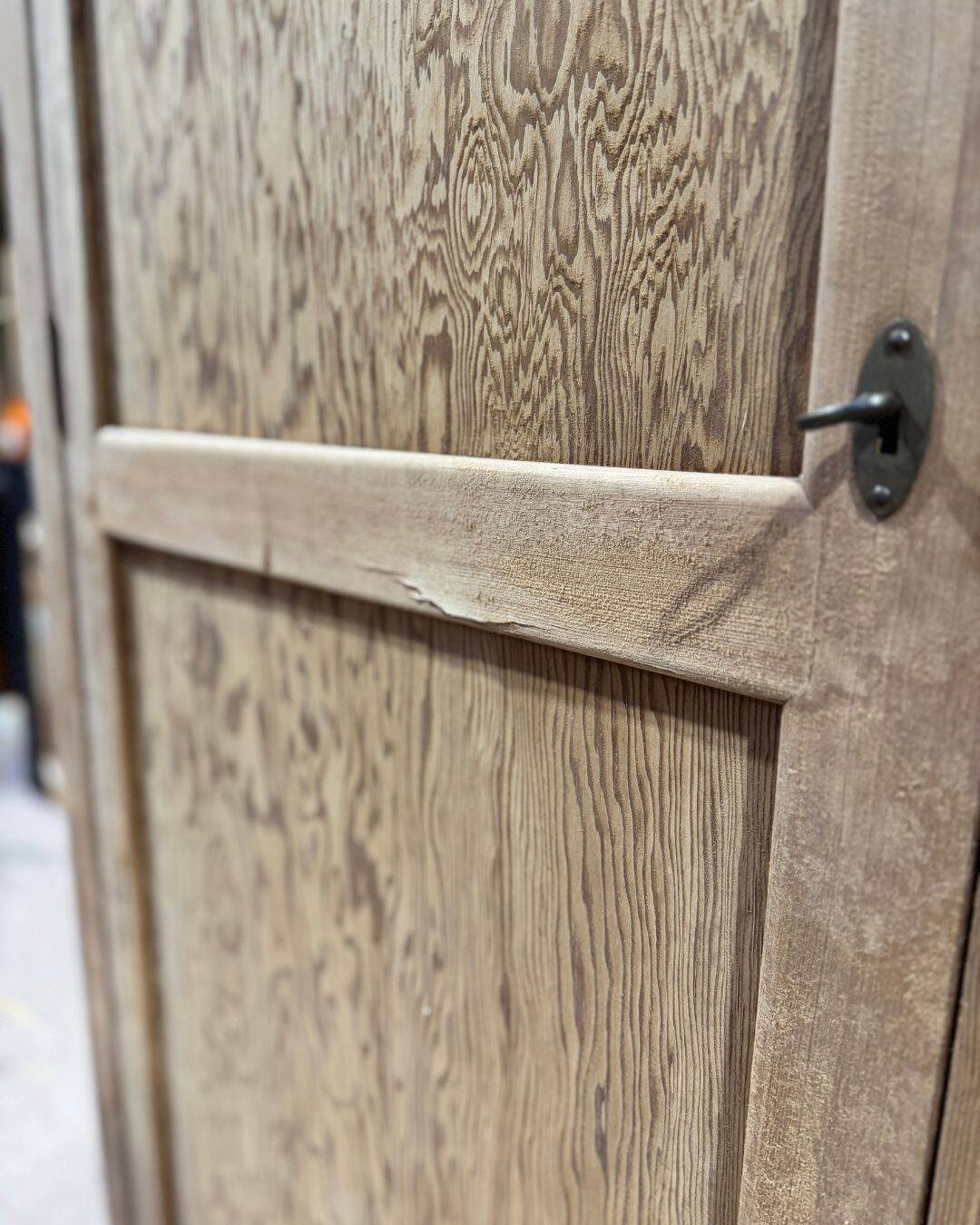 Old hardware cabinet in pitch pine - Early 20th century - Sandblasted