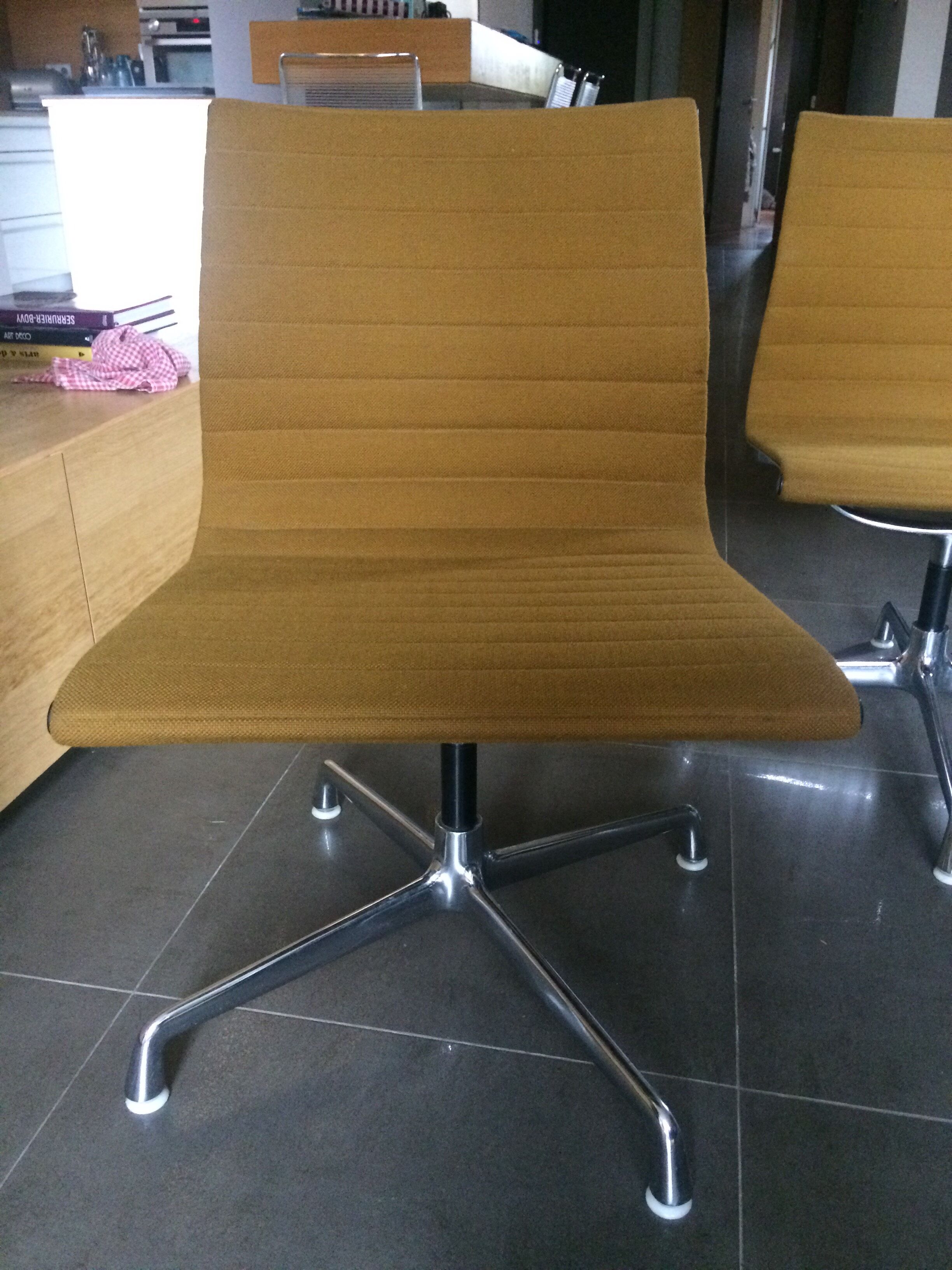 Chairs EA 105 by Charles & Ray Eames for Herman Miller