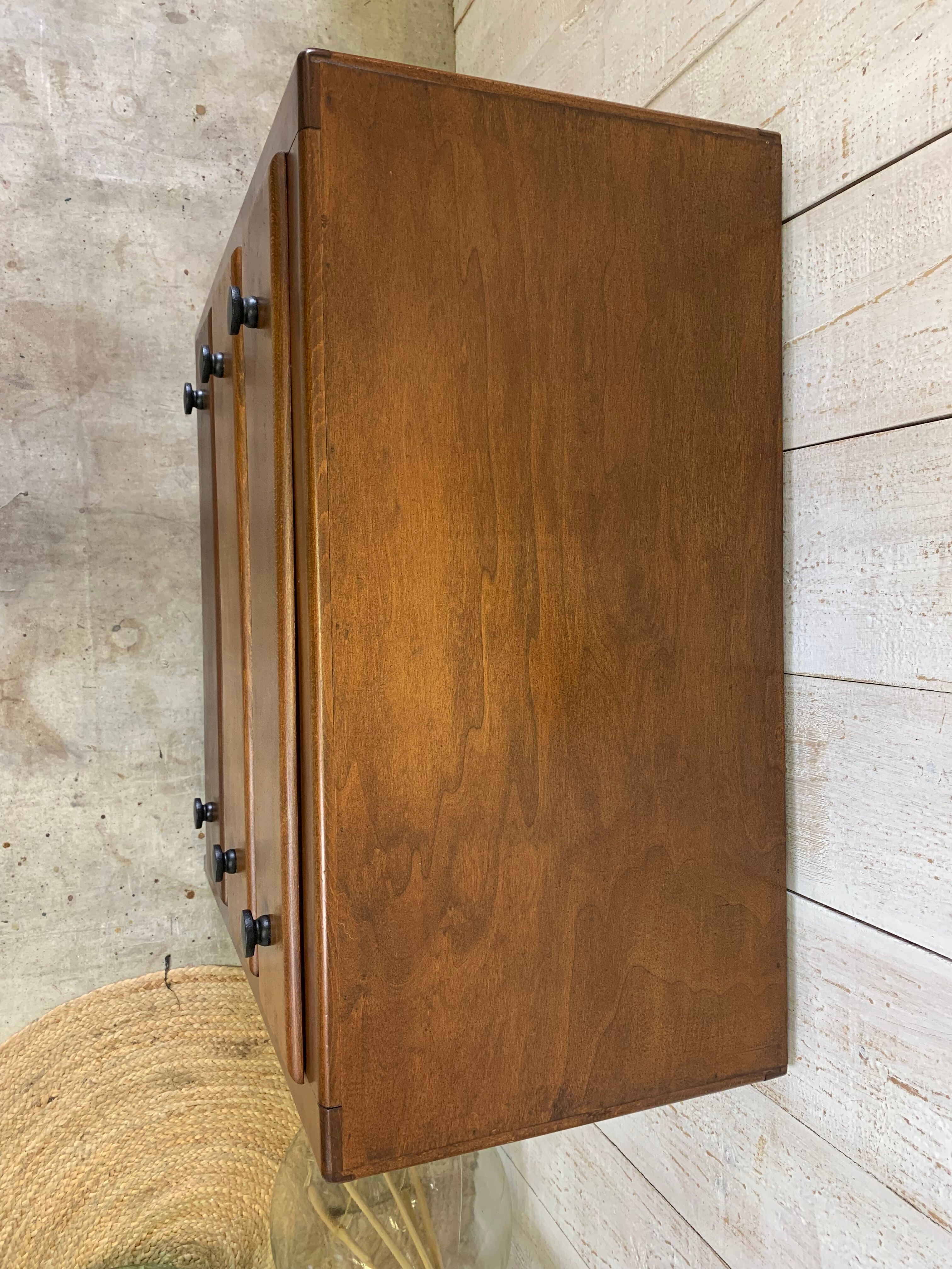 Commode vintage