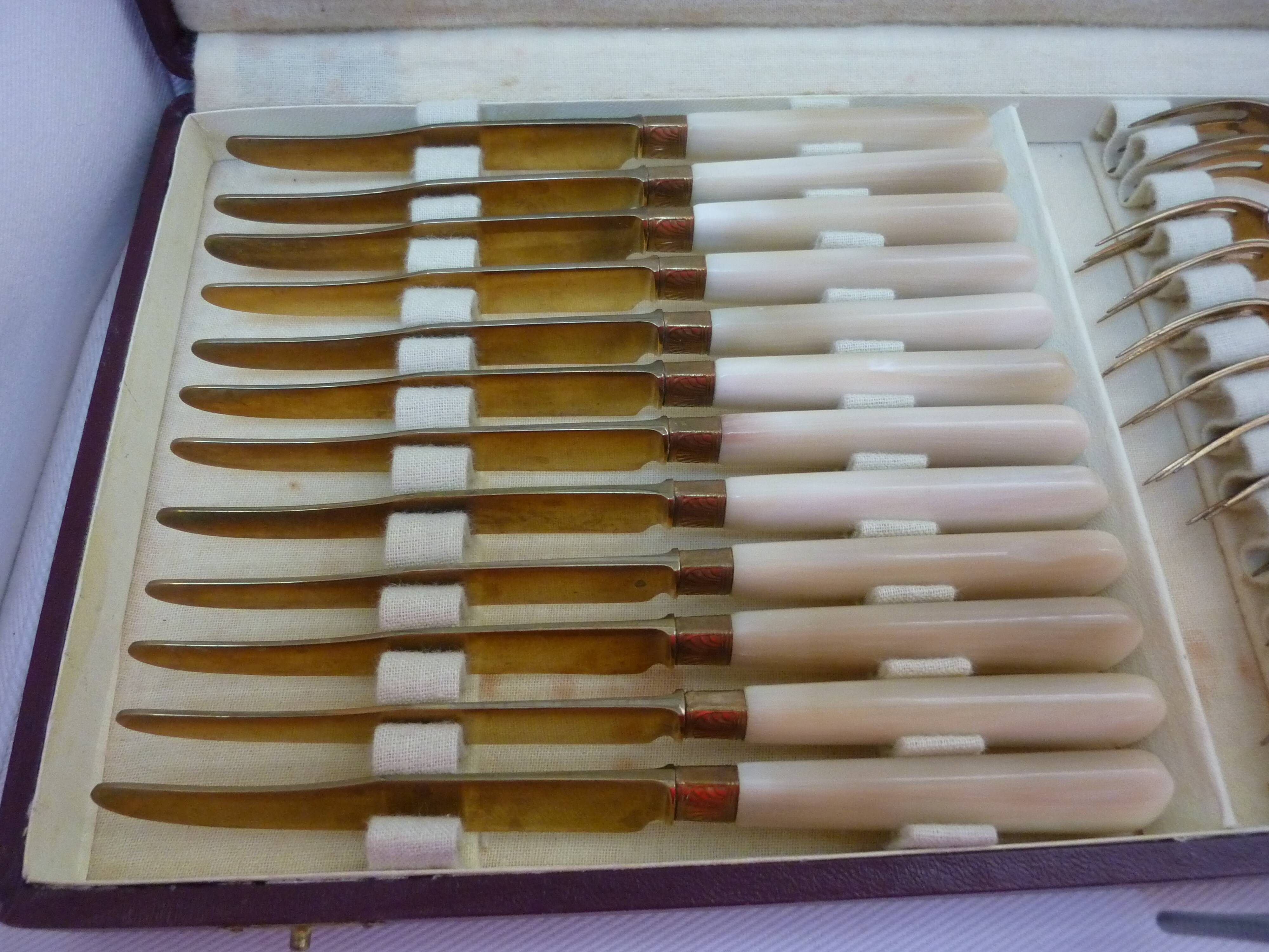 set 12 forks and dessert knives blade in vermeil and bone handle