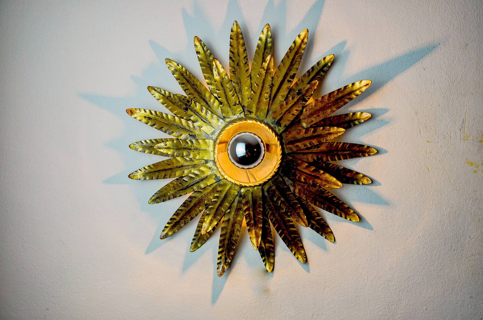Sun wall lamp by Ferro Arte, metal and gold leaf, Spain 1970