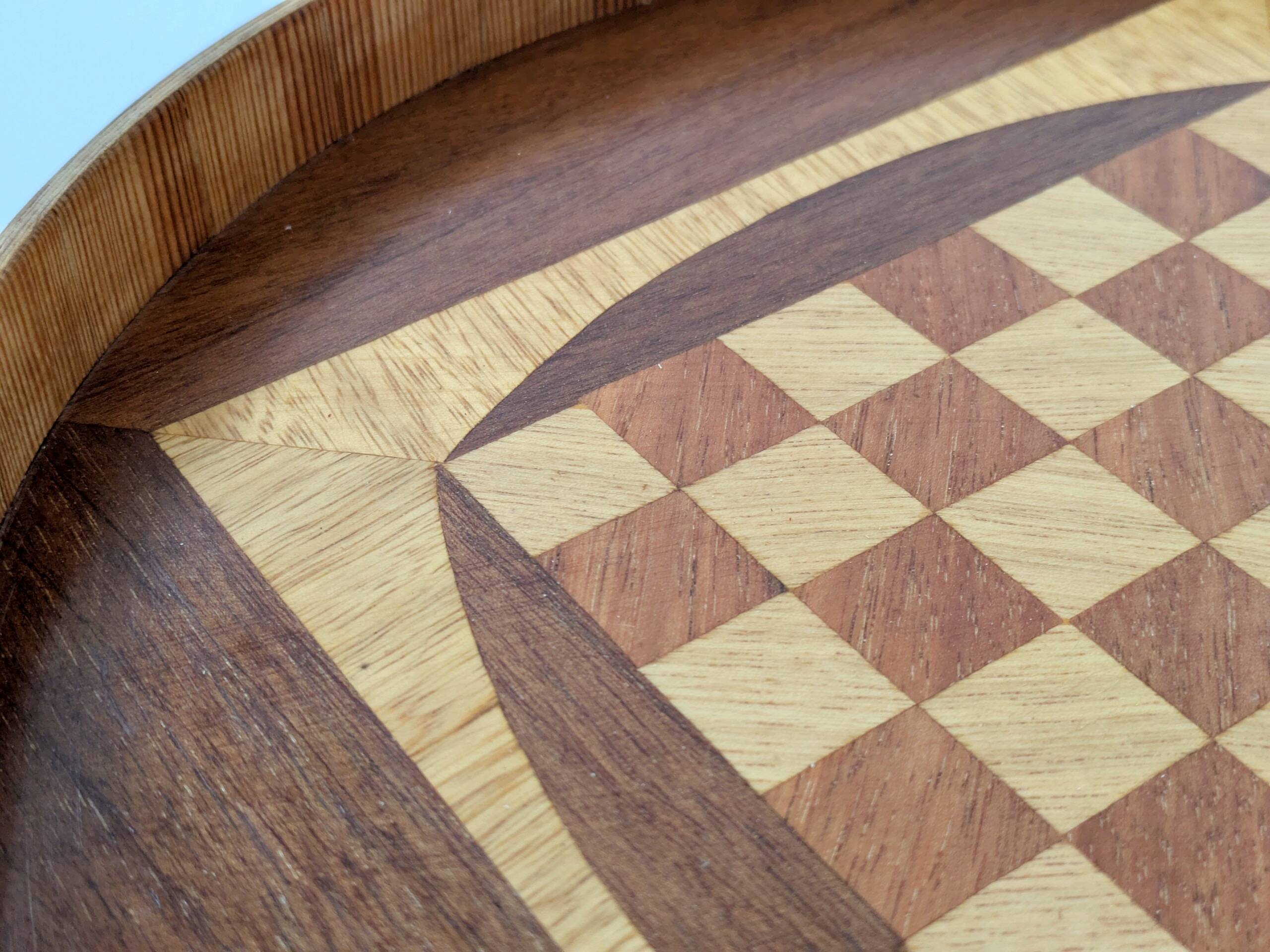 Round checkered tray in marquetry wood, vintage design from the 60s