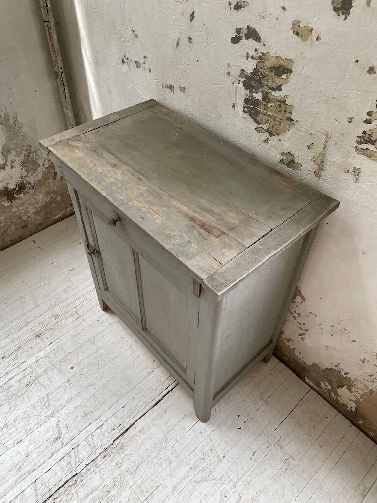 Confectioner furniture loom gray blue