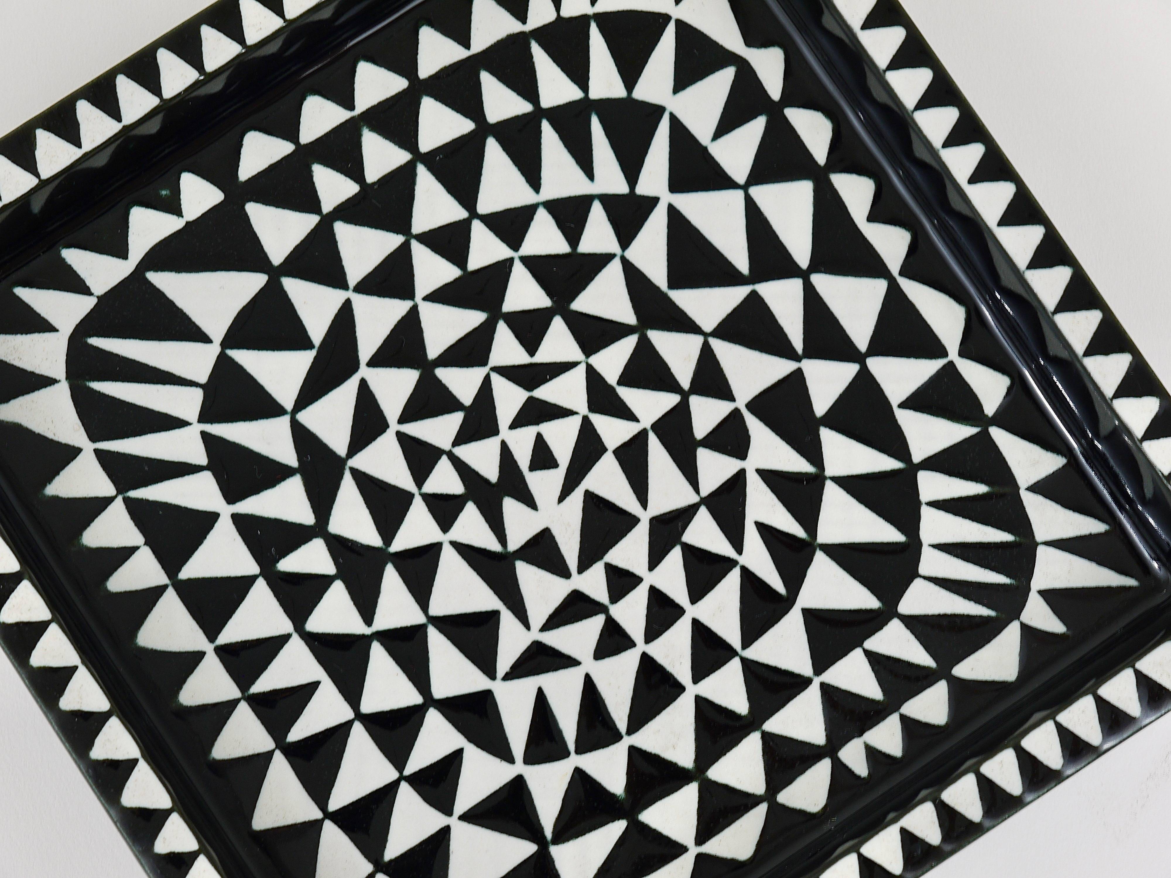 Black and white ceramic plate Domino by Stig Lindberg, ashtray, Gustavsberg, 1950s