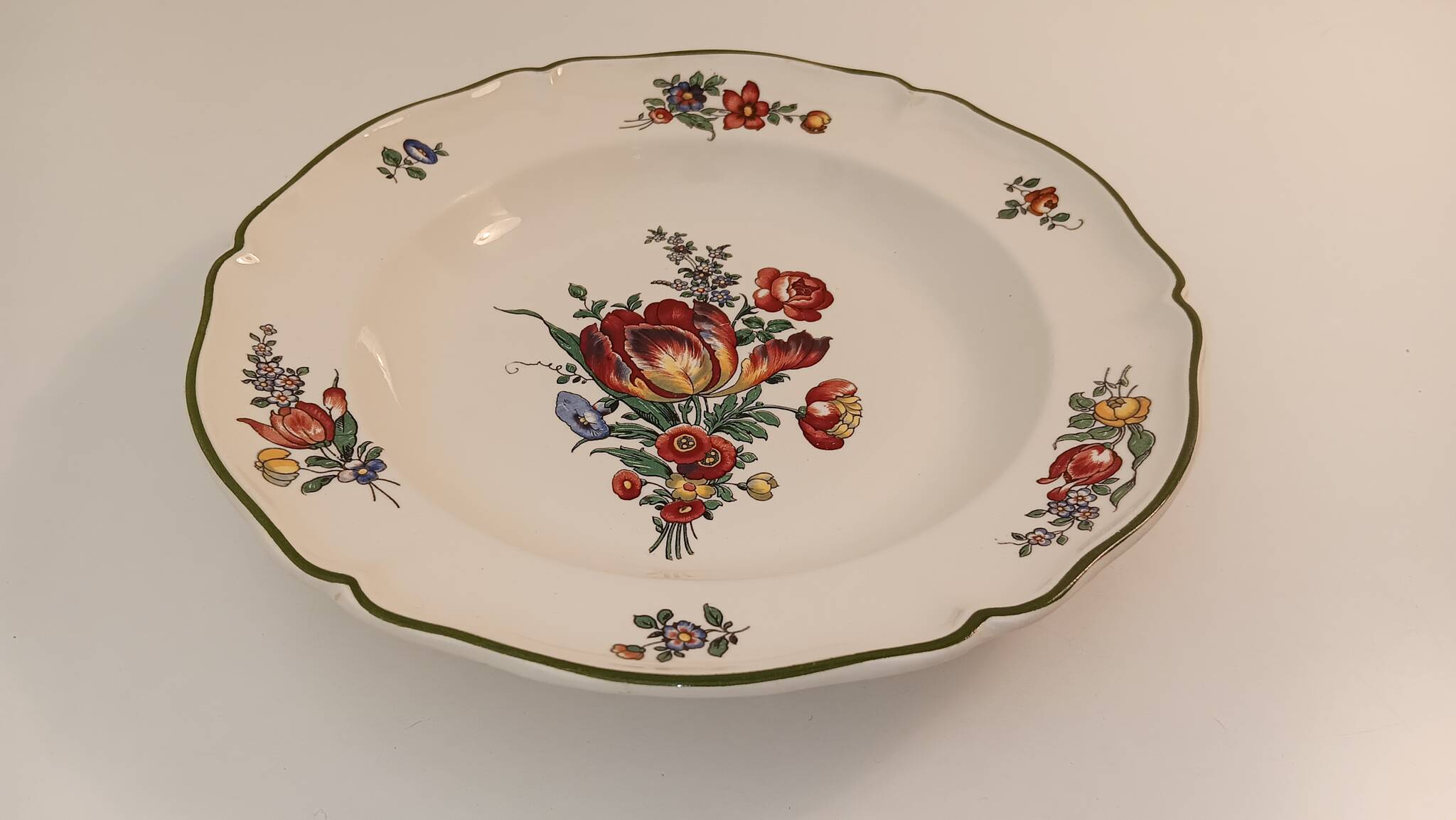 Villeroy & Bosch soup plate - Tulip and flowers