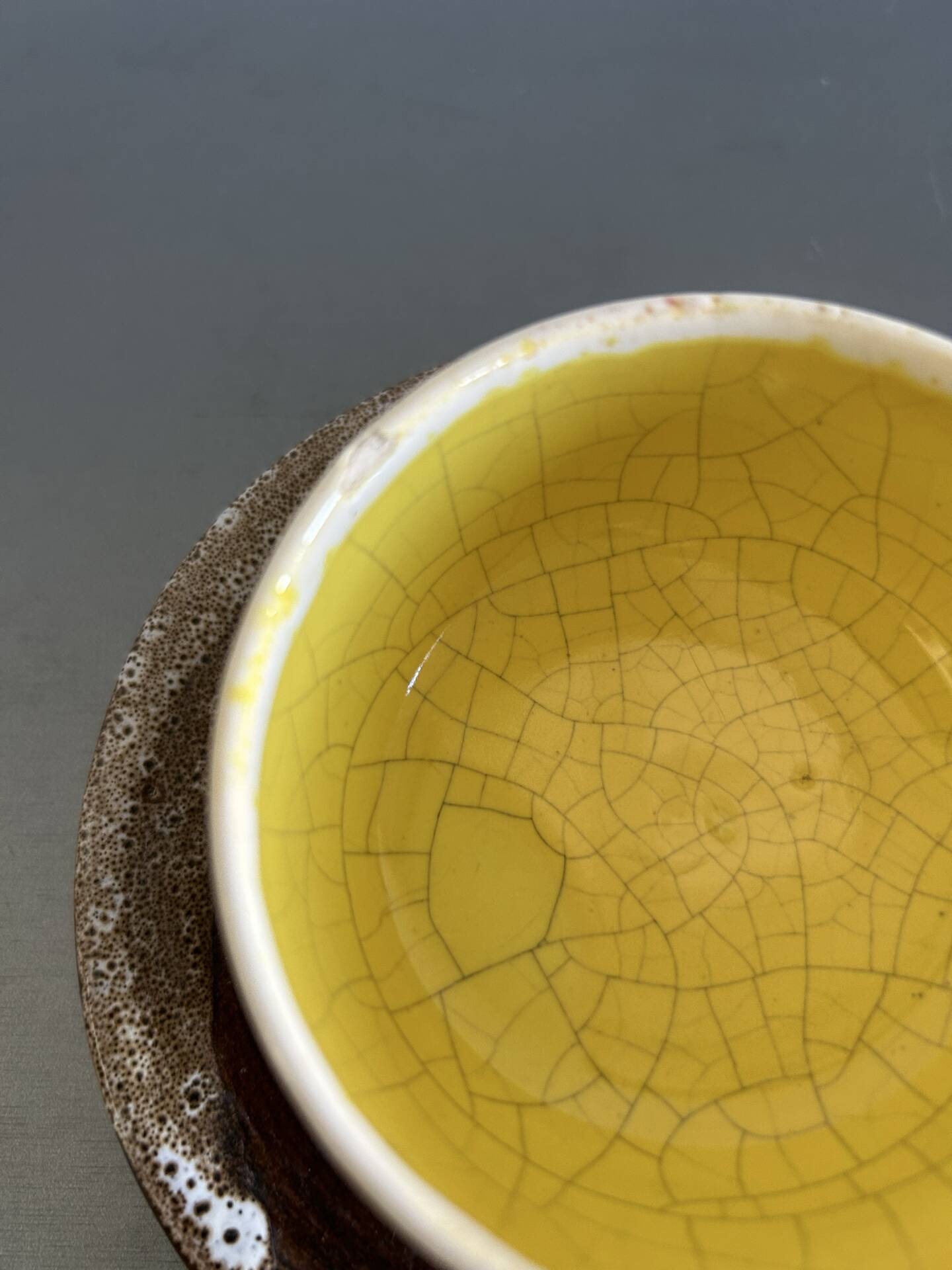 Tasses et soucoupes Vallauris