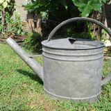 Old zinc watering canvf3