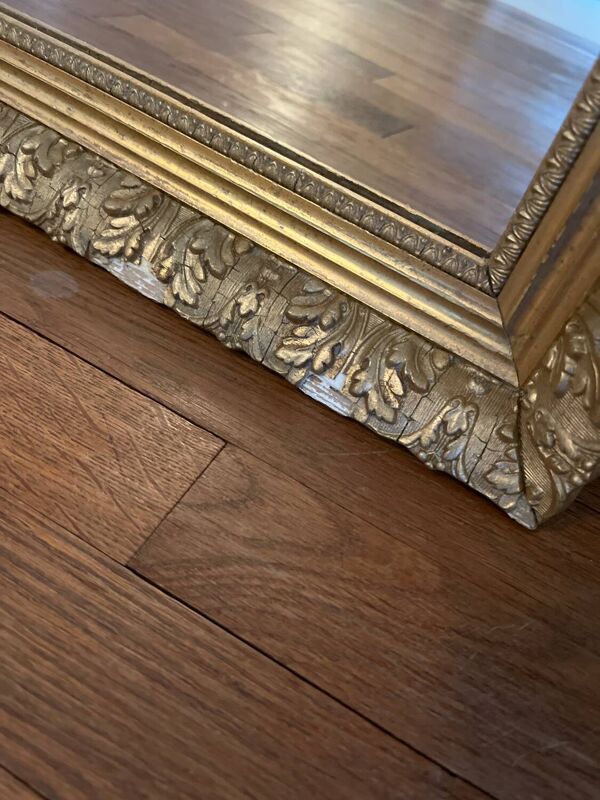 Miroir ancien cadre en bois et stuc doré