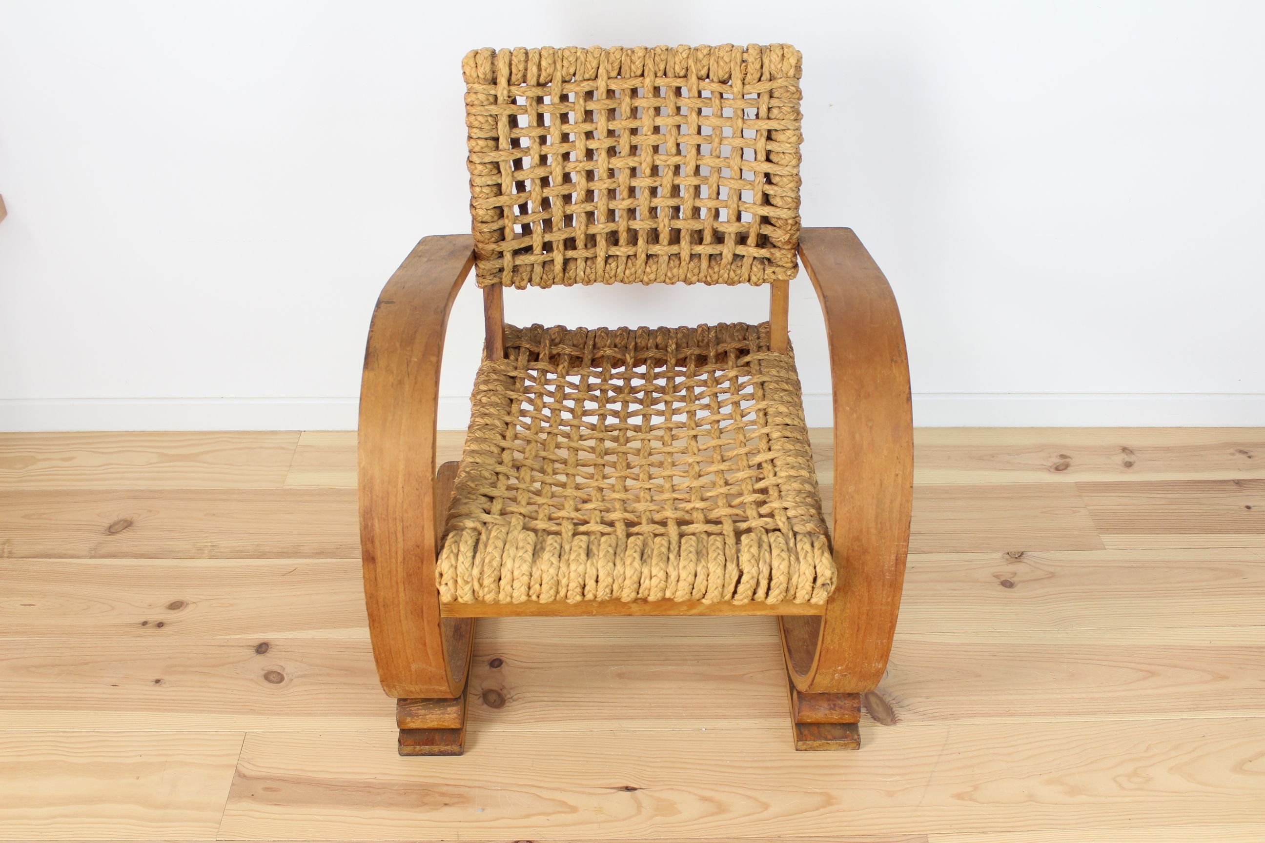Armchair for Vibo Vesoul in wood and rope