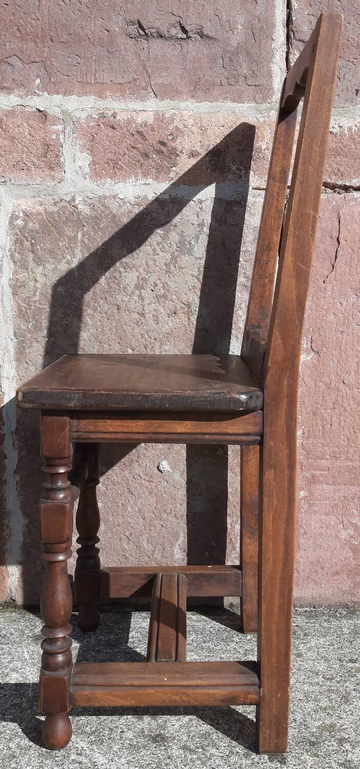Lorraine chair. (Solid wood, 19th century)