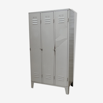 Vintage industrial 3-door-locker