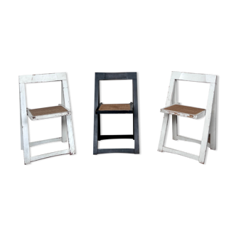 Series of 3 chairs