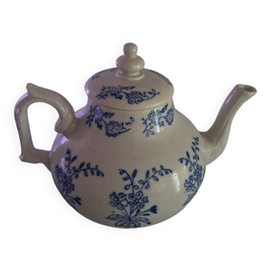 Théière ancienne en