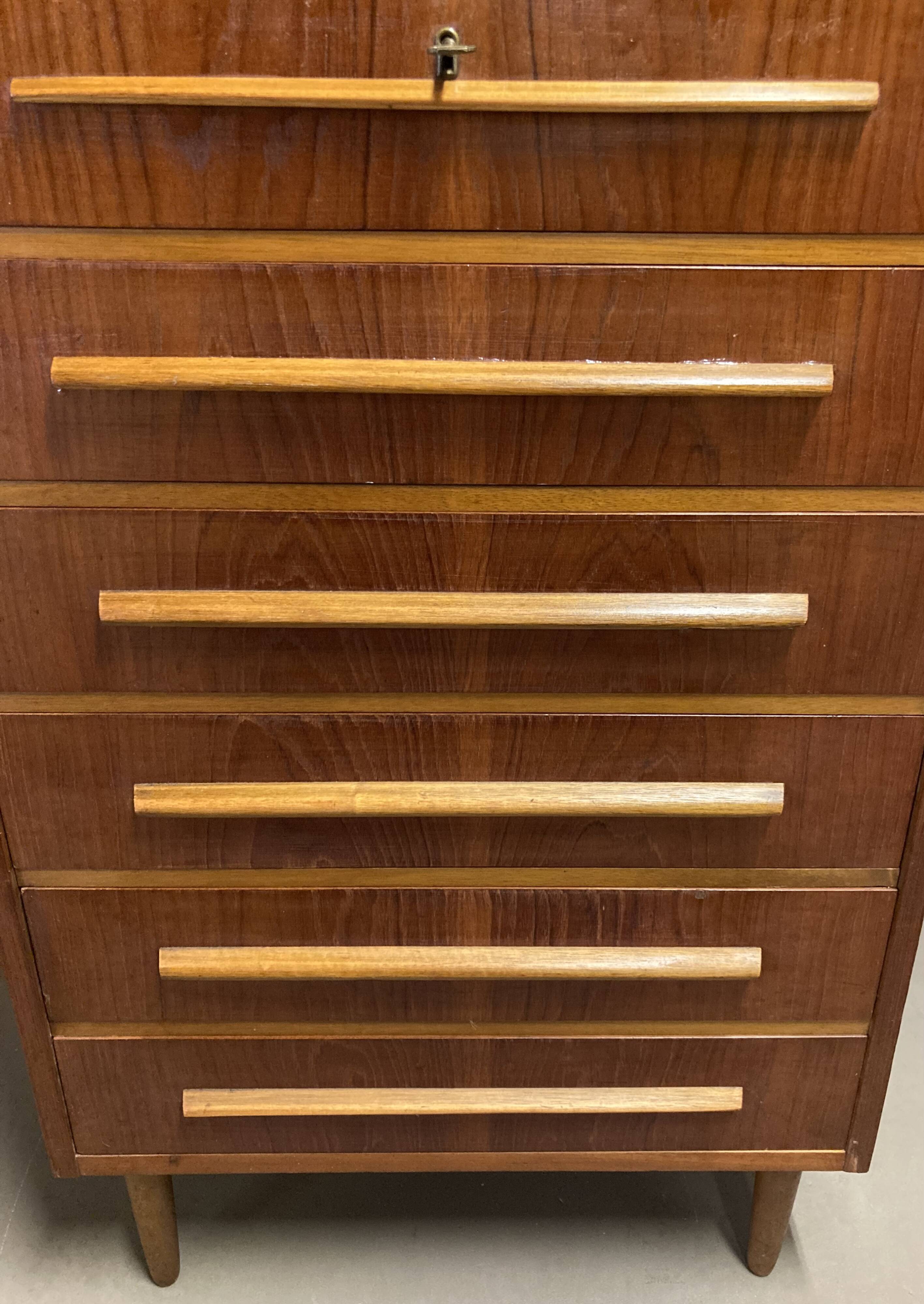 Scandinavian design chest of drawers 1950.