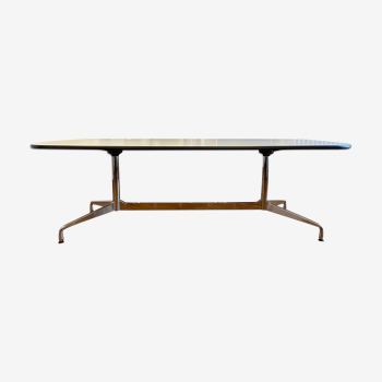 Table Segmented Eames Vitra