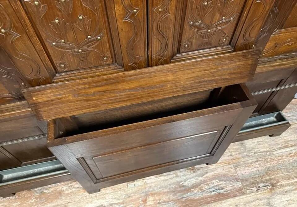 Porte manteaux a fonction de coffre en chene massif vers 1880