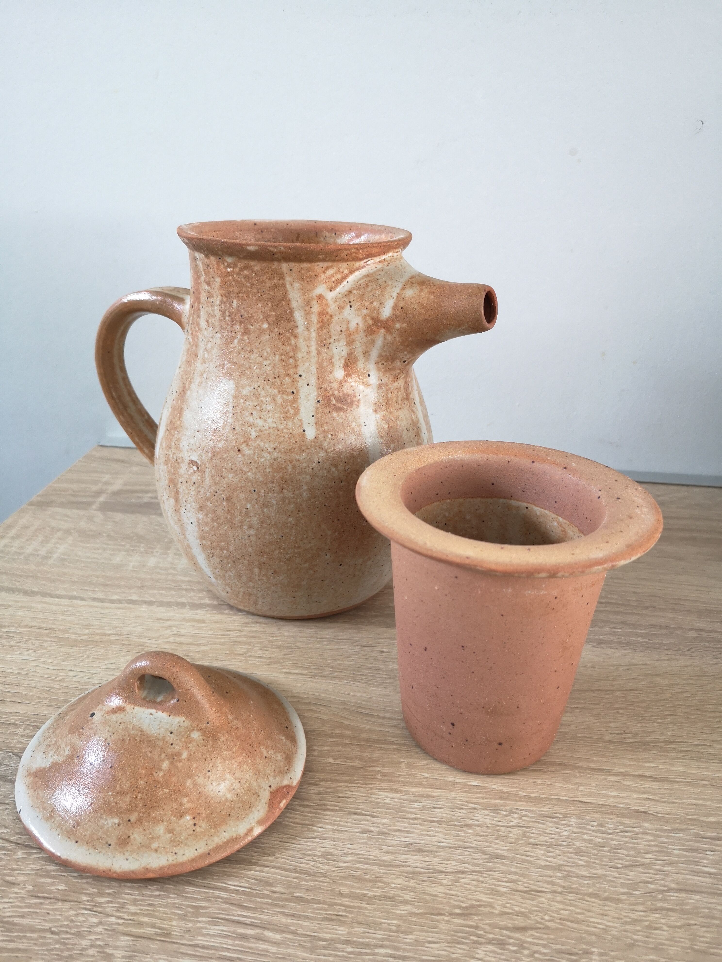 Theière en grès artisanal
