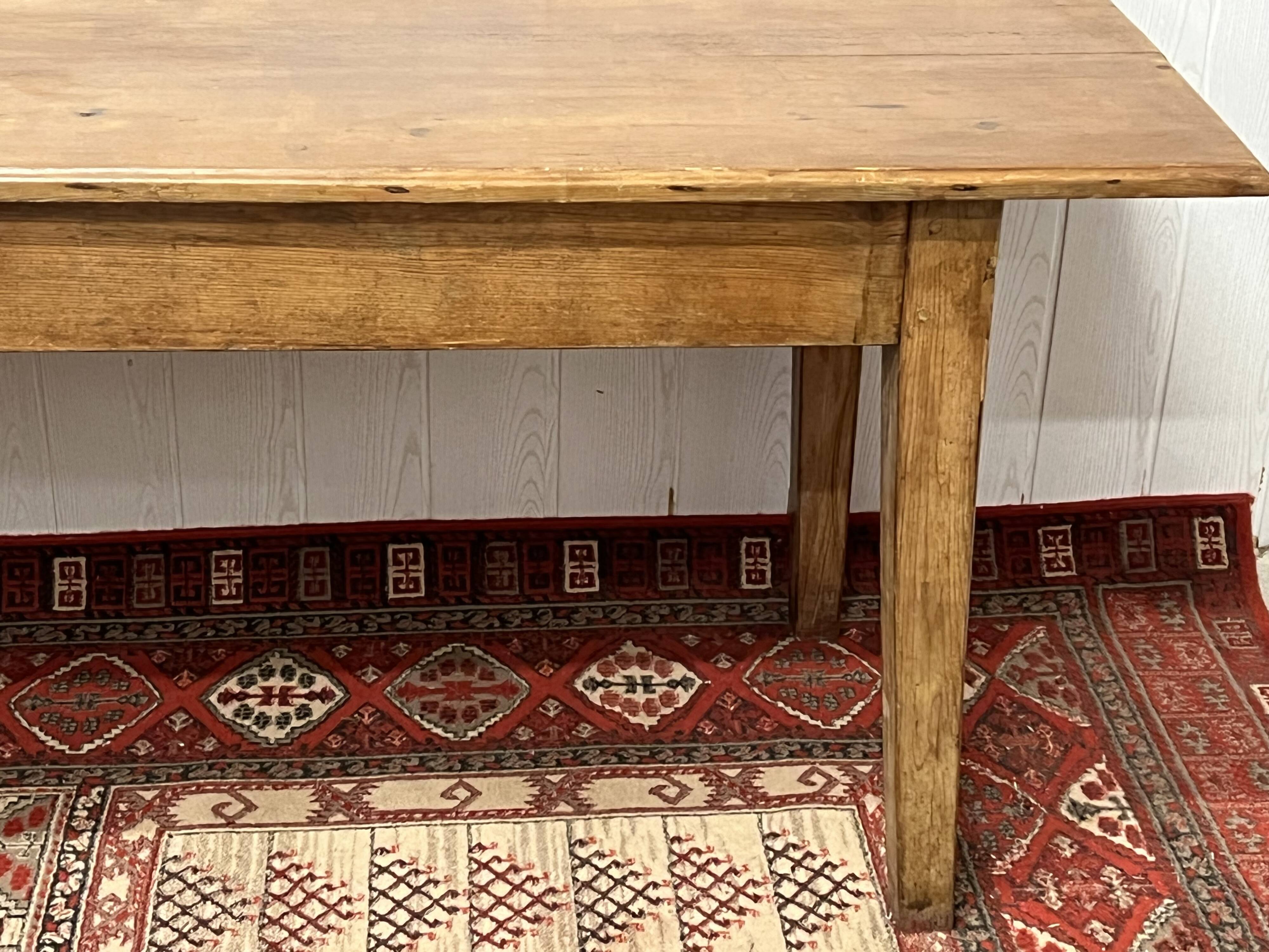 Farm table