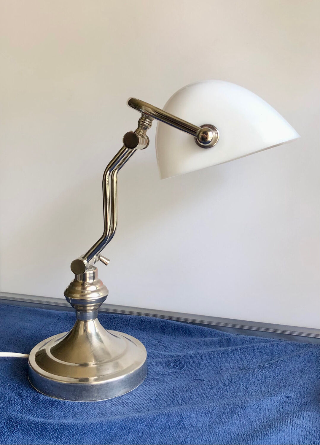 Banker lamp pharmacy avocado
