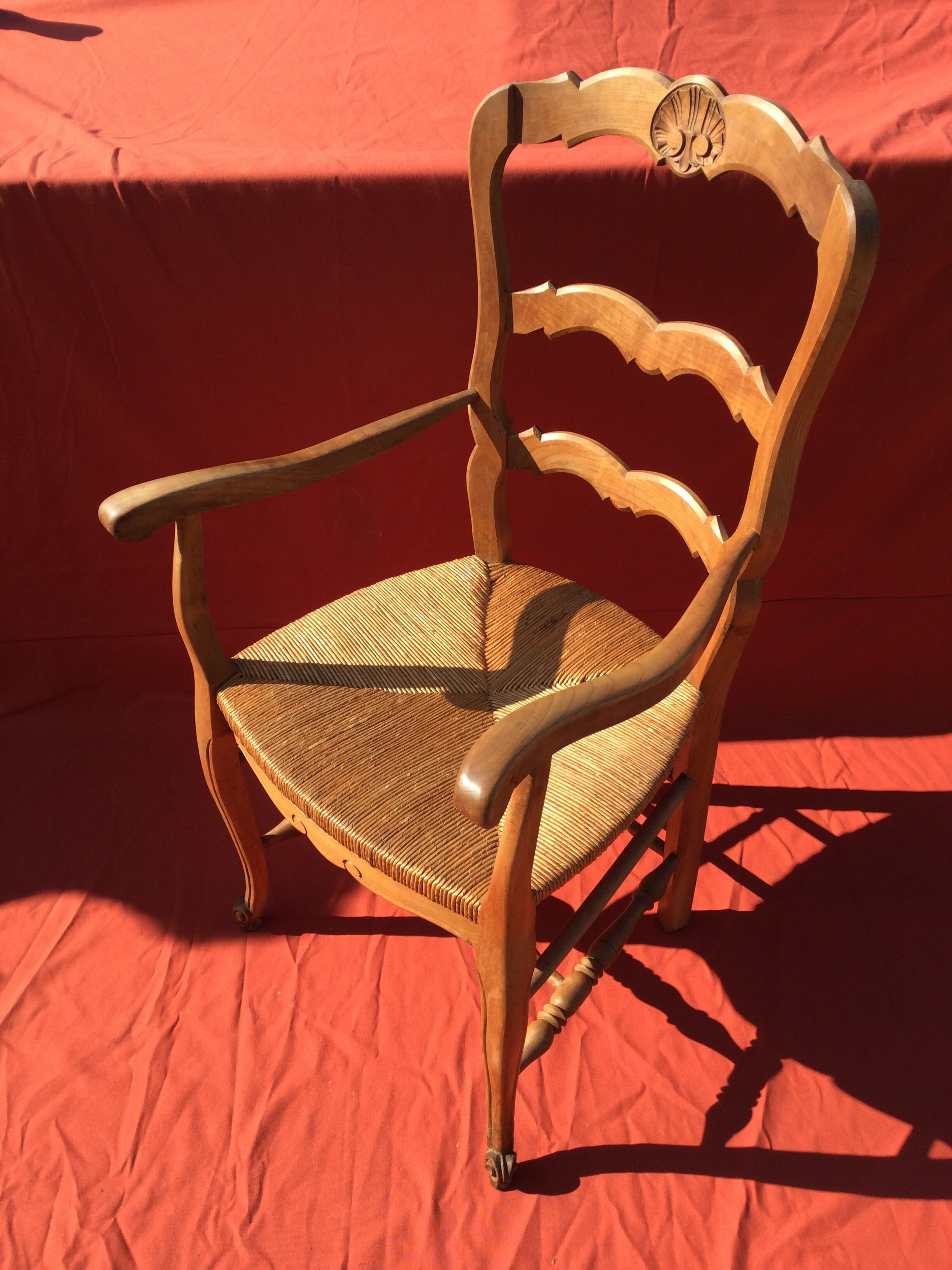 Rustic chair Louis XV mulched in cherry