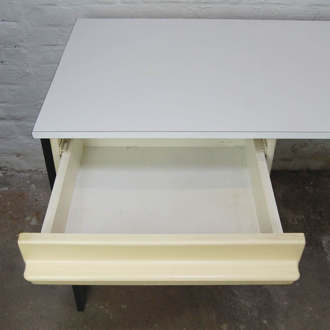 Vintage office "Plastiburo 10" by Guy Bernard for Meurop, 1970