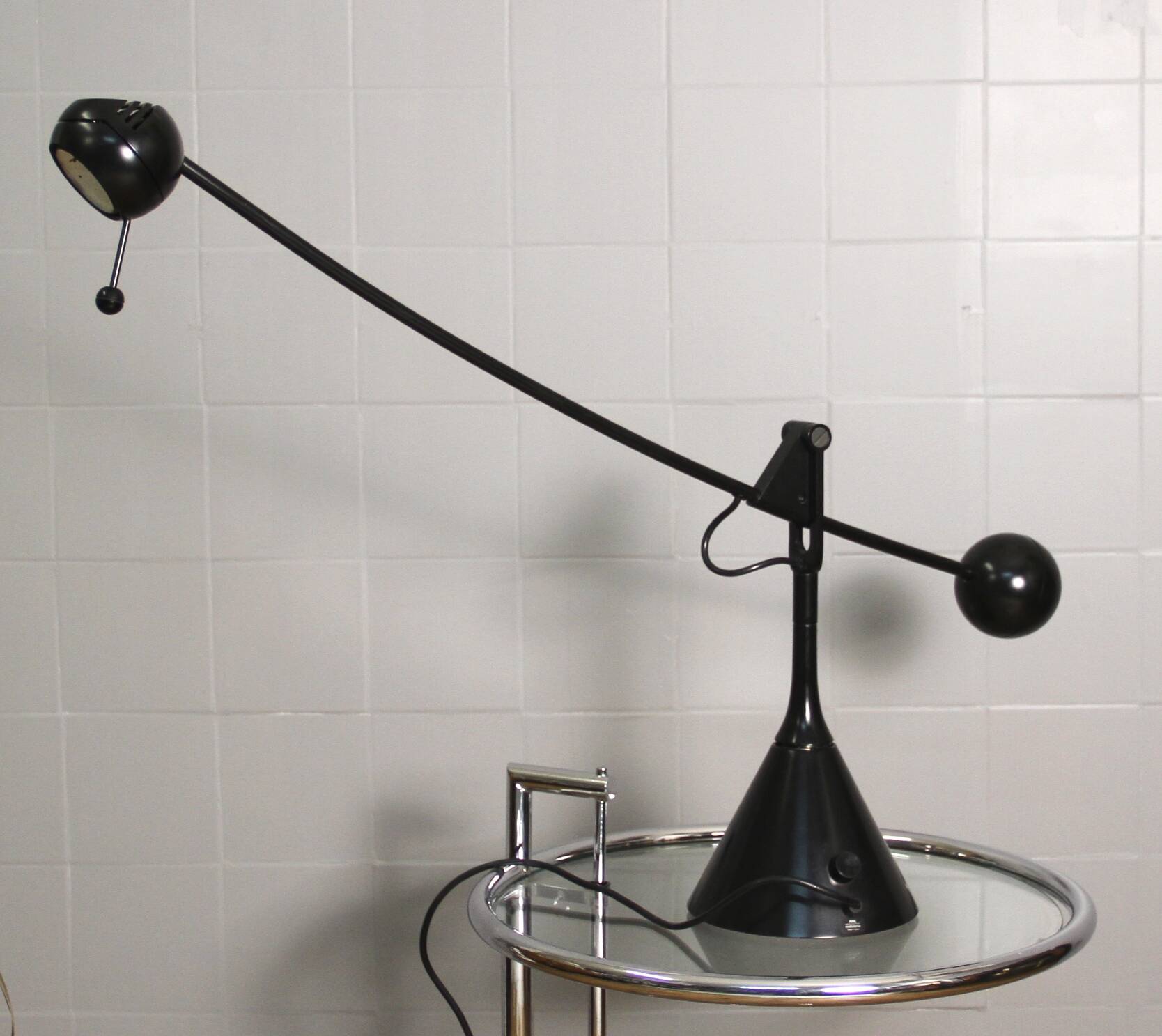 Calder Lamp, Metalarte