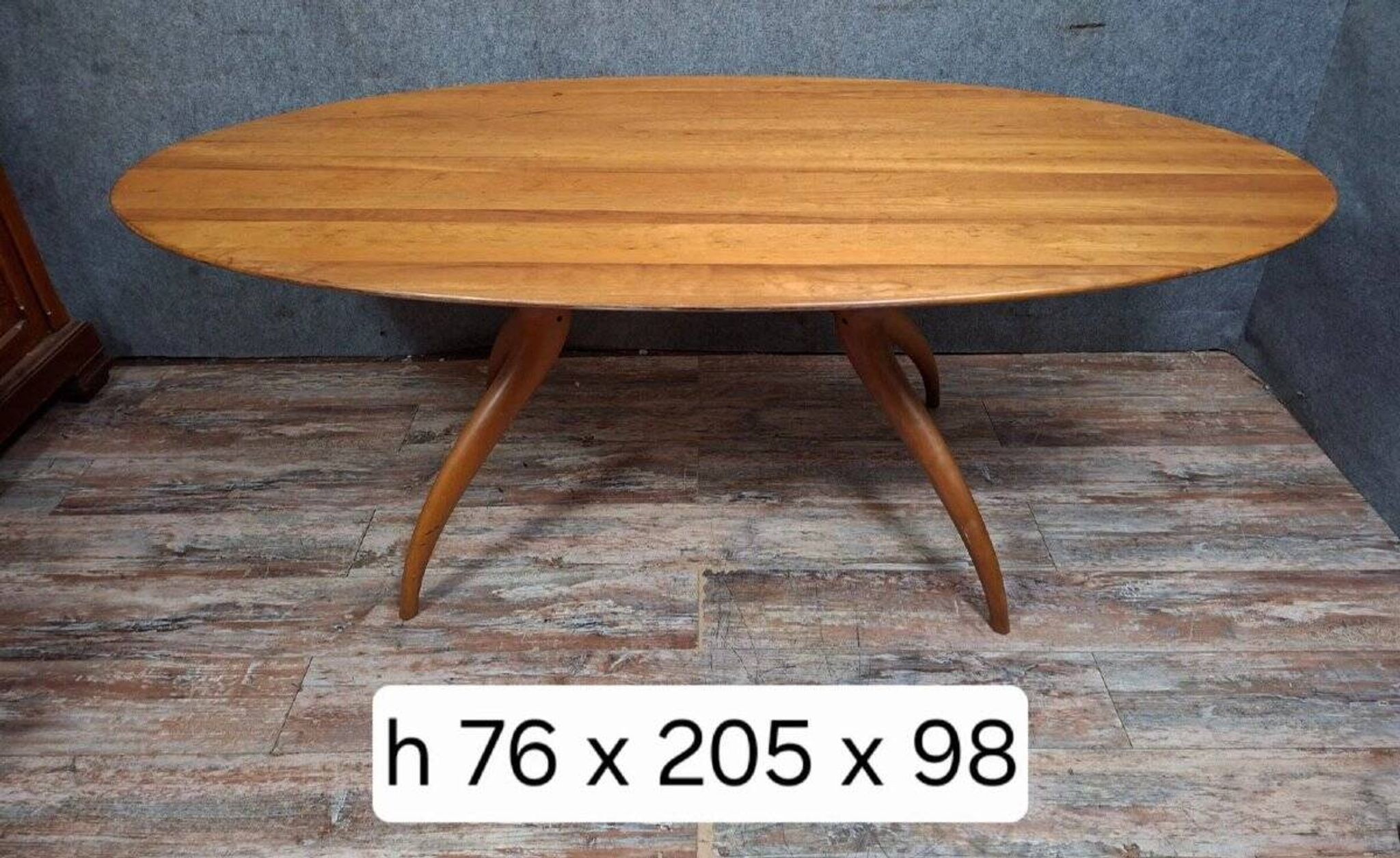 Oval dining table with organic design by Maurizio Marconato & Terr.