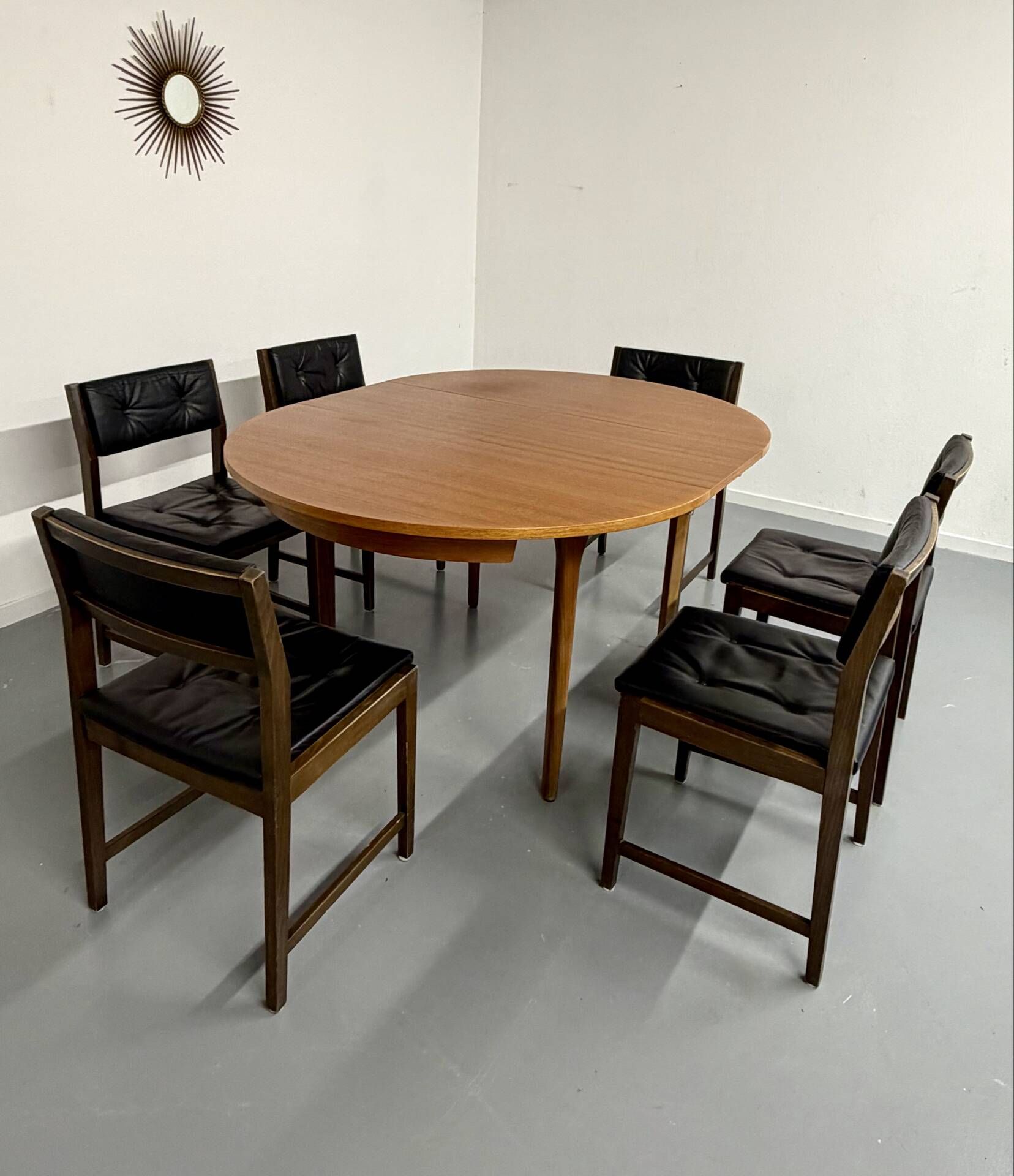 Vintage teak extendable round dining table Scandinavian design 1960s