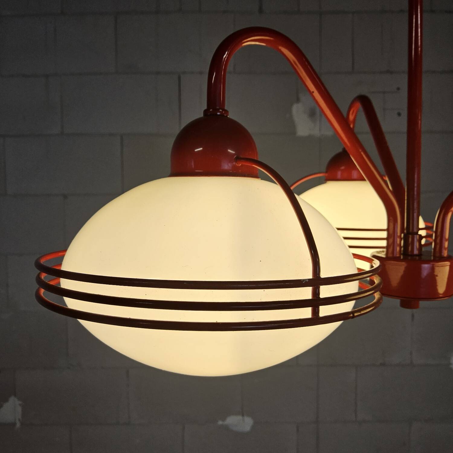 Lampe pendentif vintage rouge de l'ère spatiale / lustre (Stilnovo) Sputnik