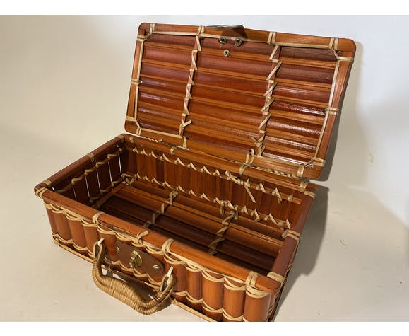 Bamboo and wicker case