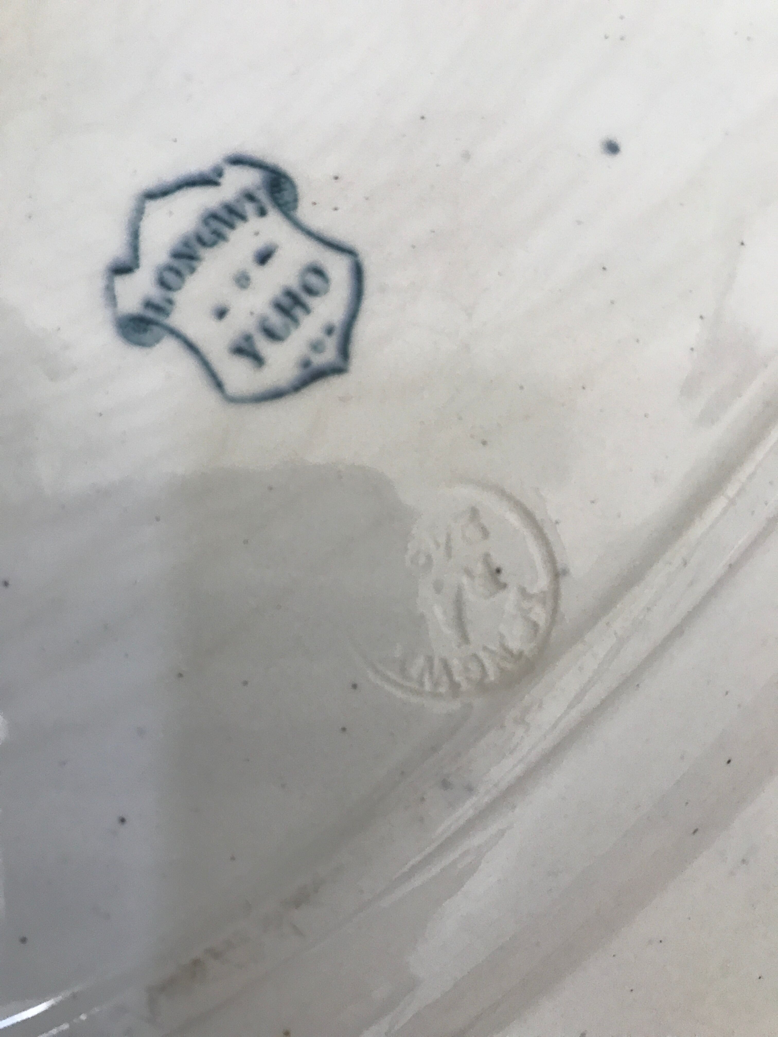 Longwy oval flat and hollow in iron earth, "YCHO" service