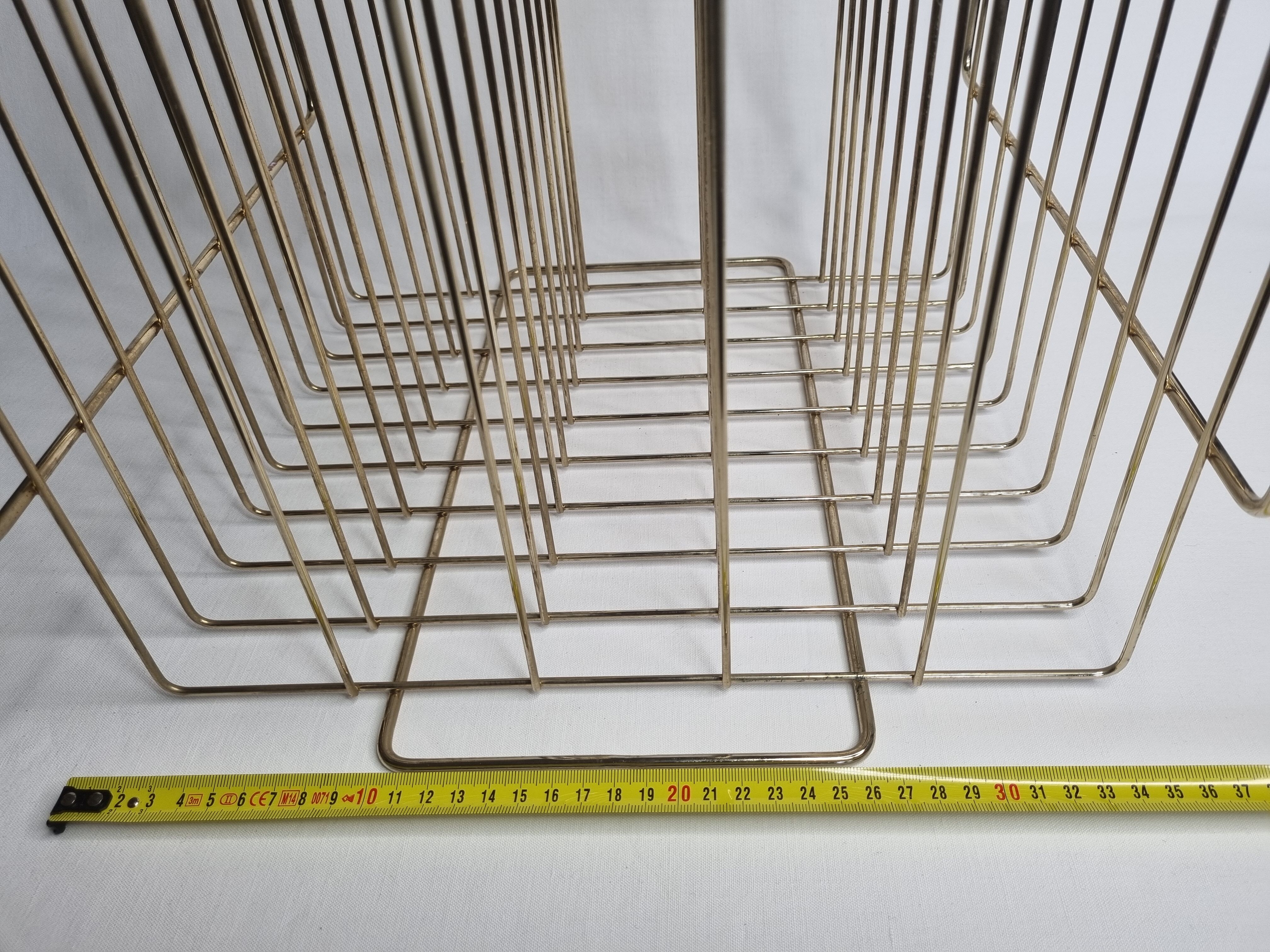 Porte-revue vintage "wire" en métal doré