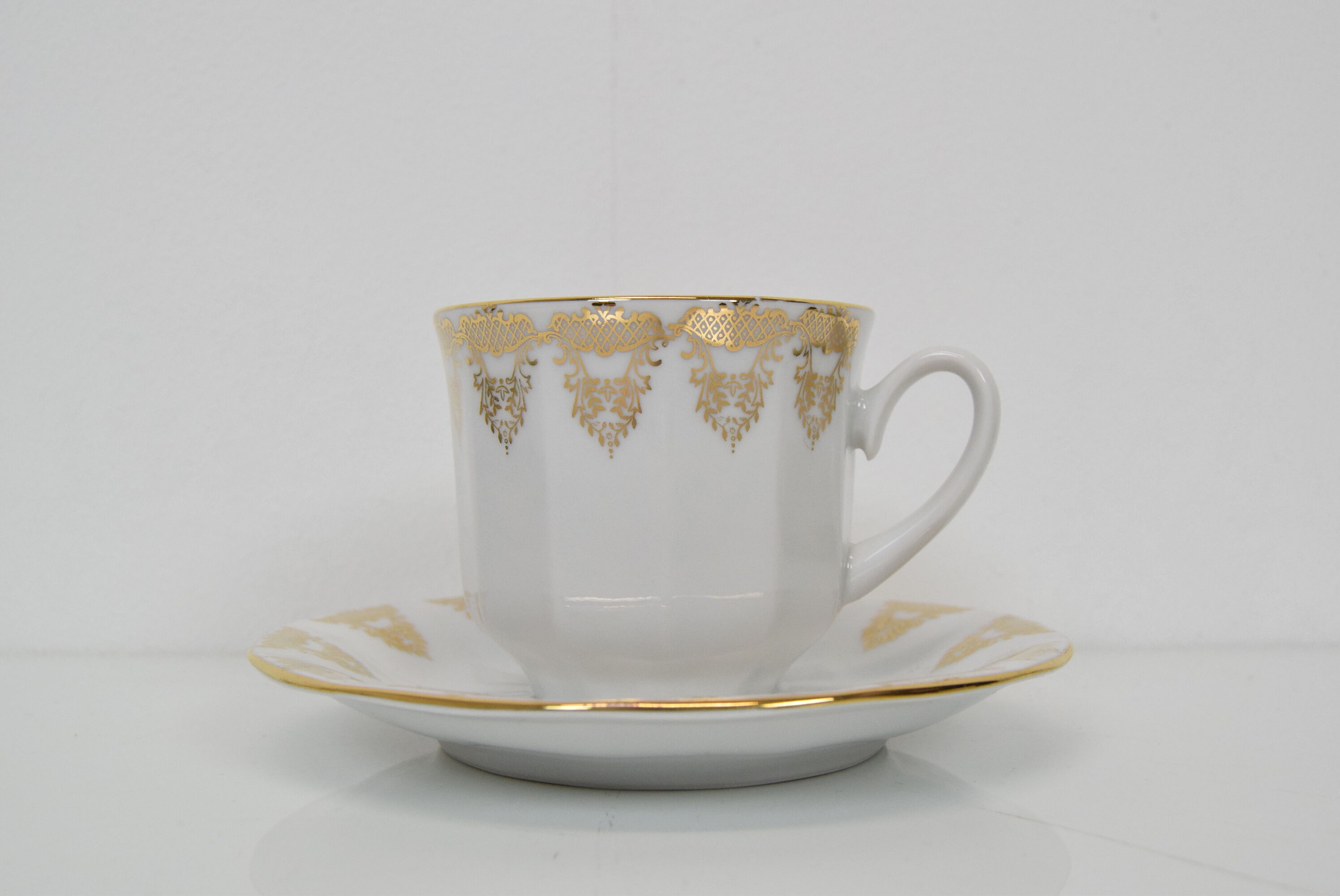 Set Porcelain for tea or coffee,Carlsbad porcealin by company Epiag D.F.,Circa 1960'S.