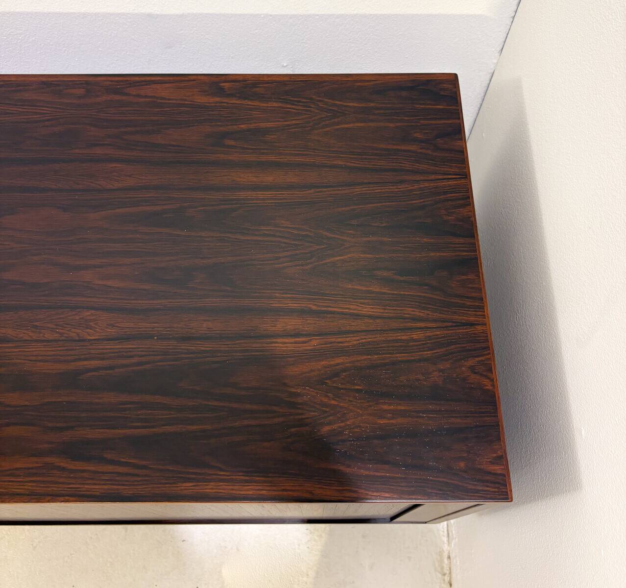 Mid-Century Modern Highboard in the style of Borsani, Italy, 1960s