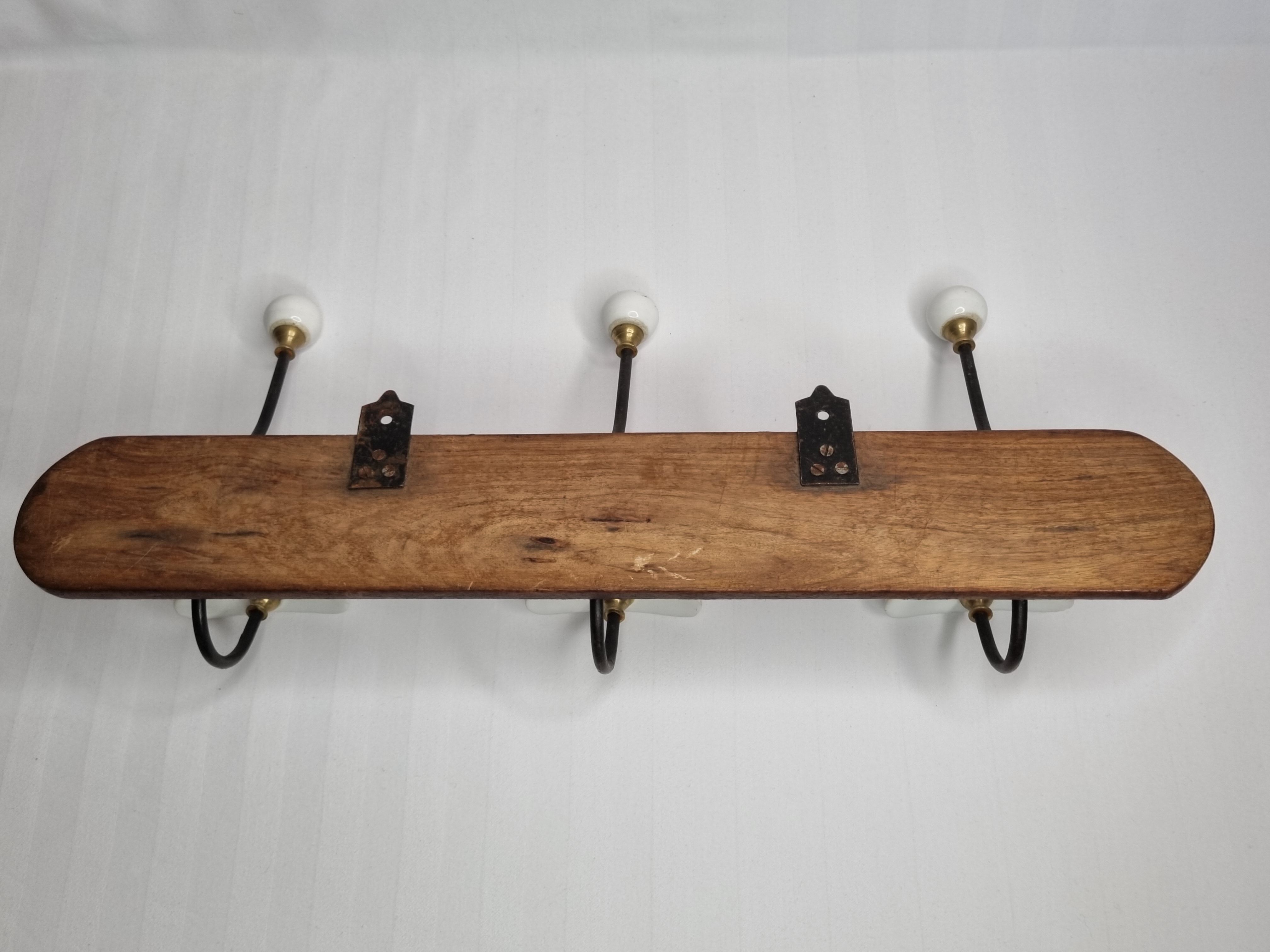 Bistro wall rack in porcelain, metal and wood, vintage