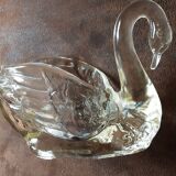 Crystal swan-shaped empty pockets