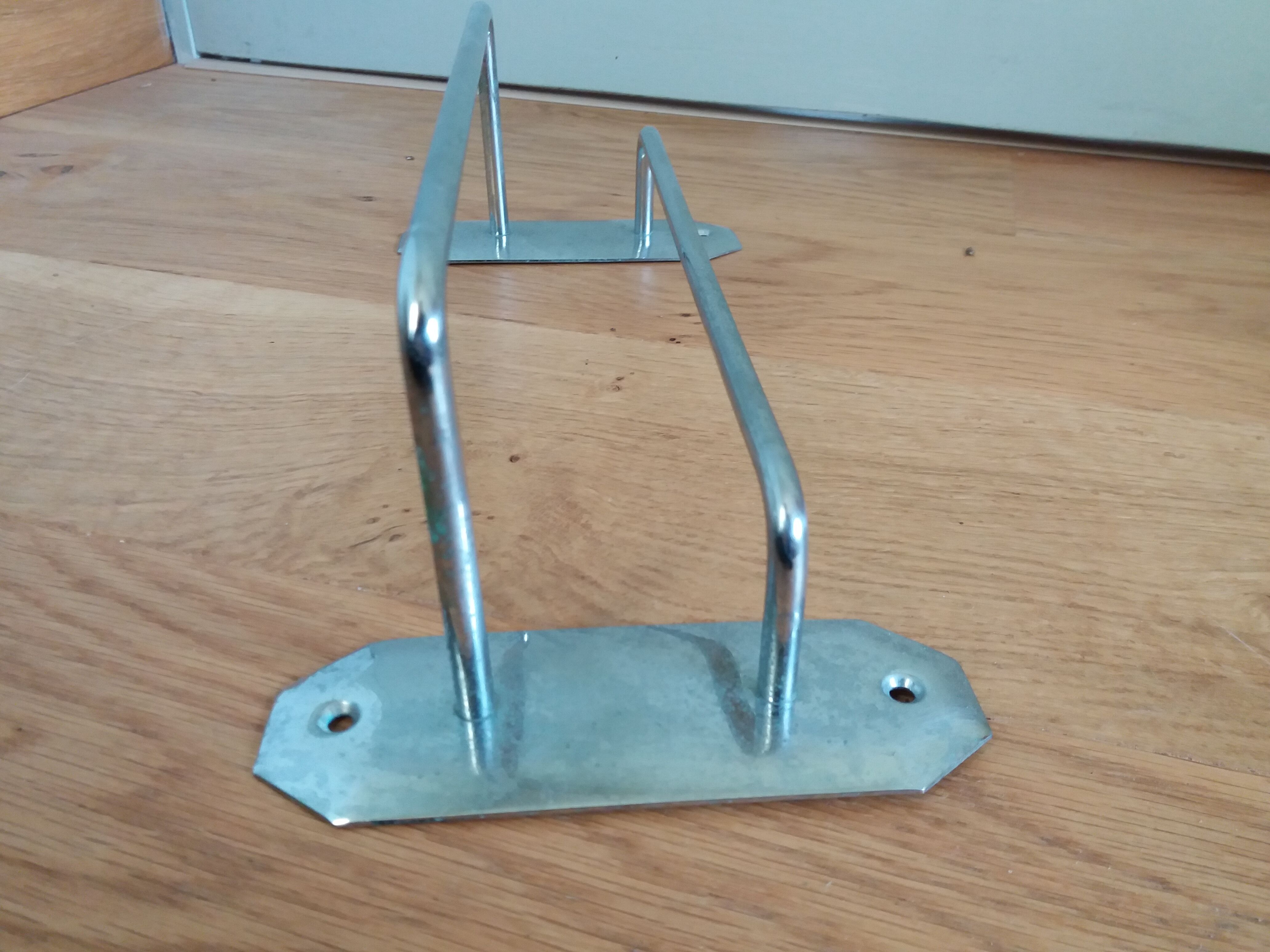 Chromed copper towel rack