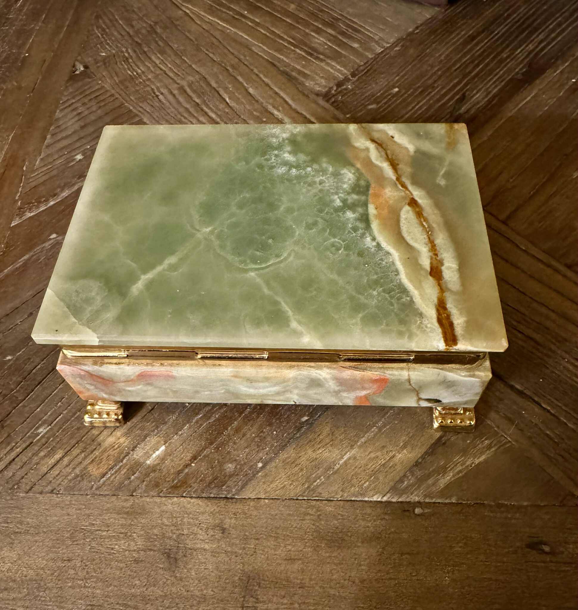 Onyx catchall box from the 1960s, vintage Italy.