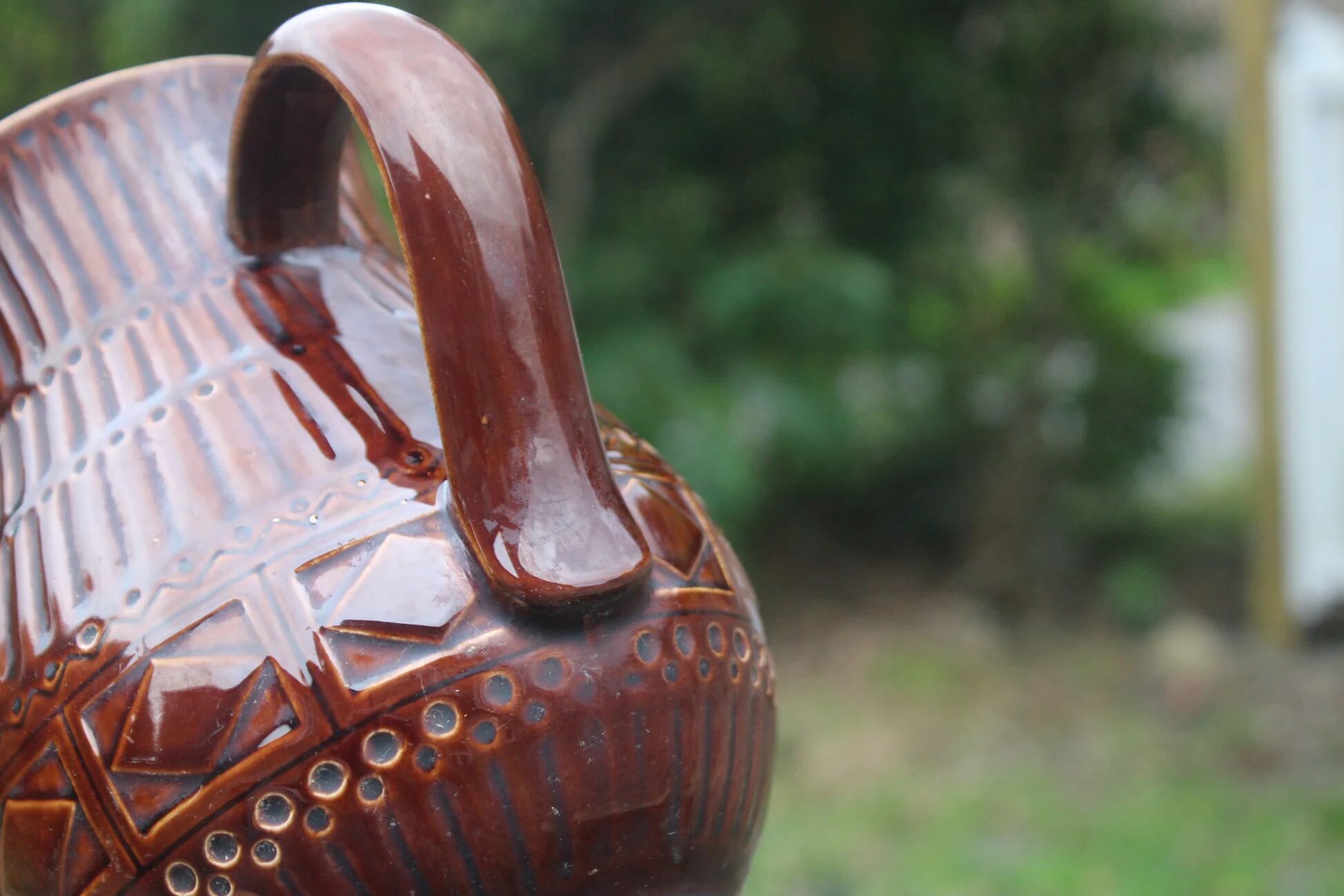 Superb vintage Digoin Sarreguemines jug in brown glazed ceramic.