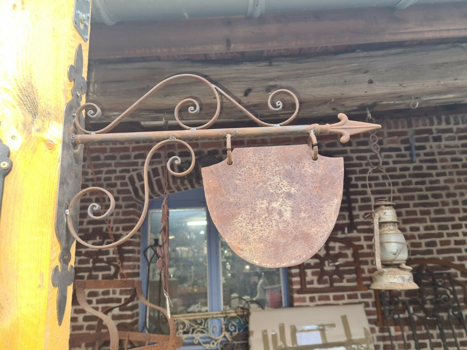 Iron trade sign