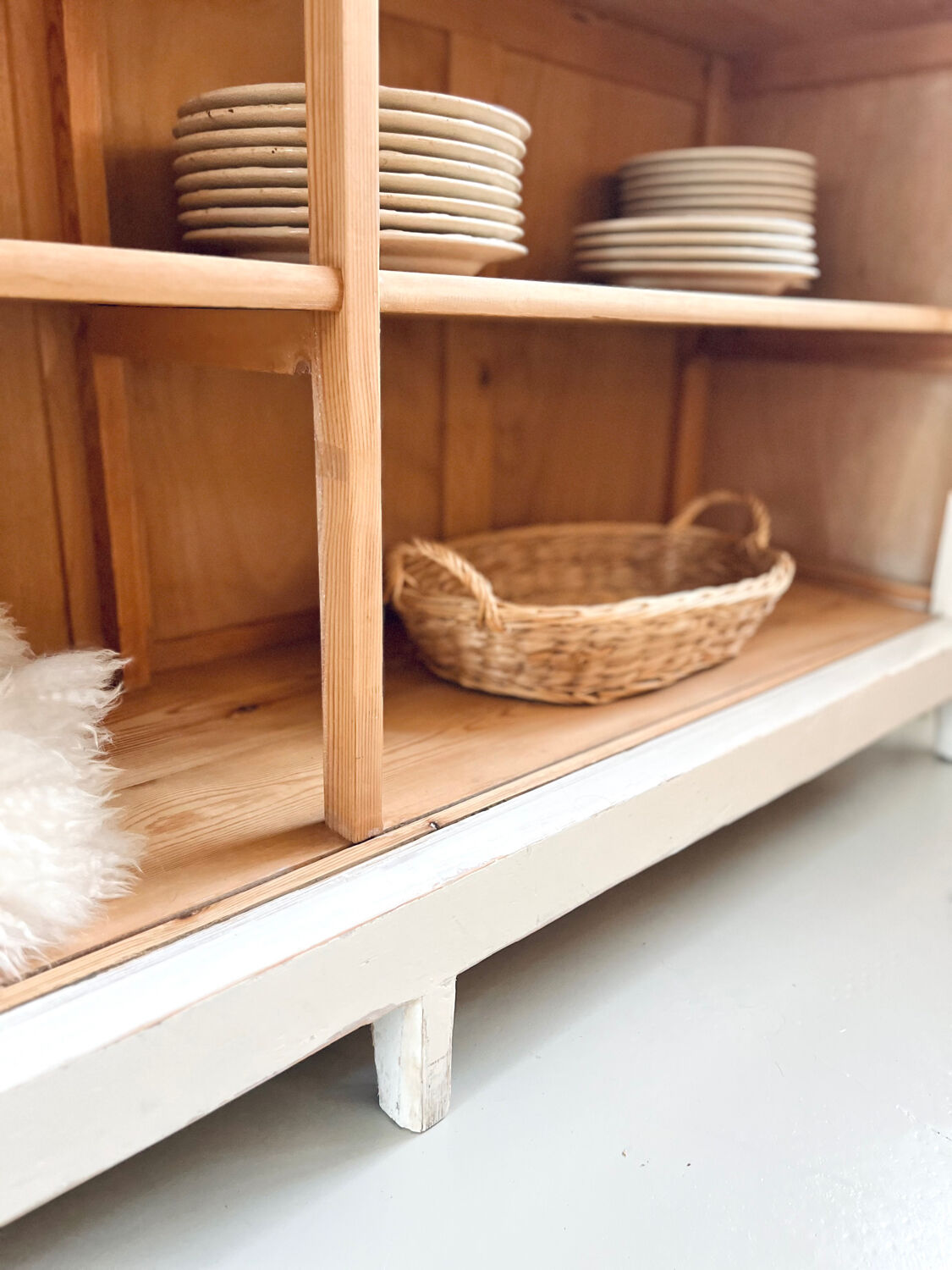 Large antique school wardrobe/bookshelf in solid pine – 1950