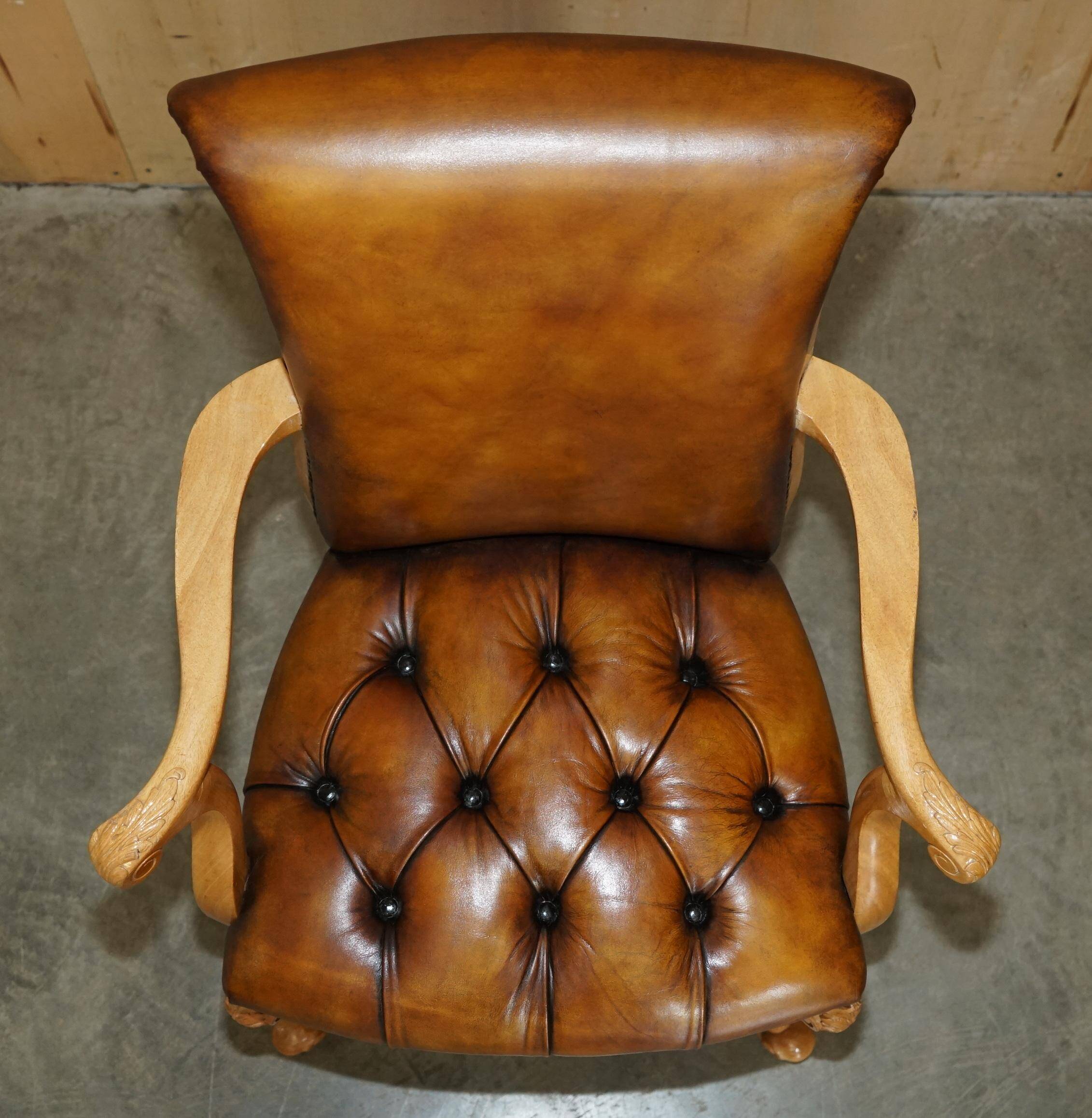 Restored Chesterfield Art Deco 1920 office chair in leather and walnut.