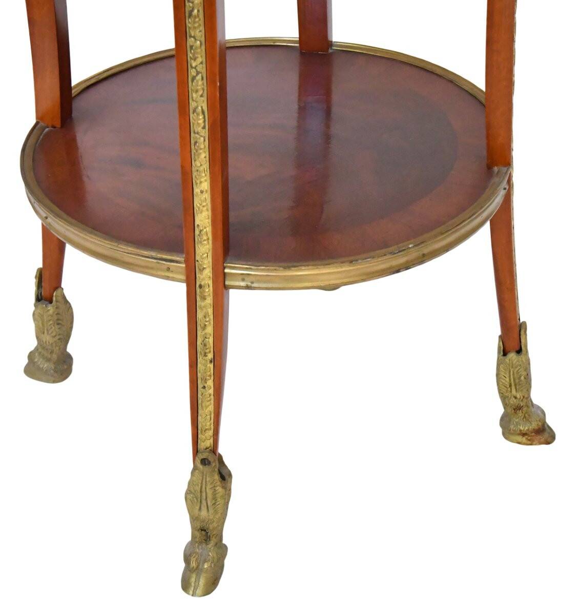 Gueridon with ram's head decoration