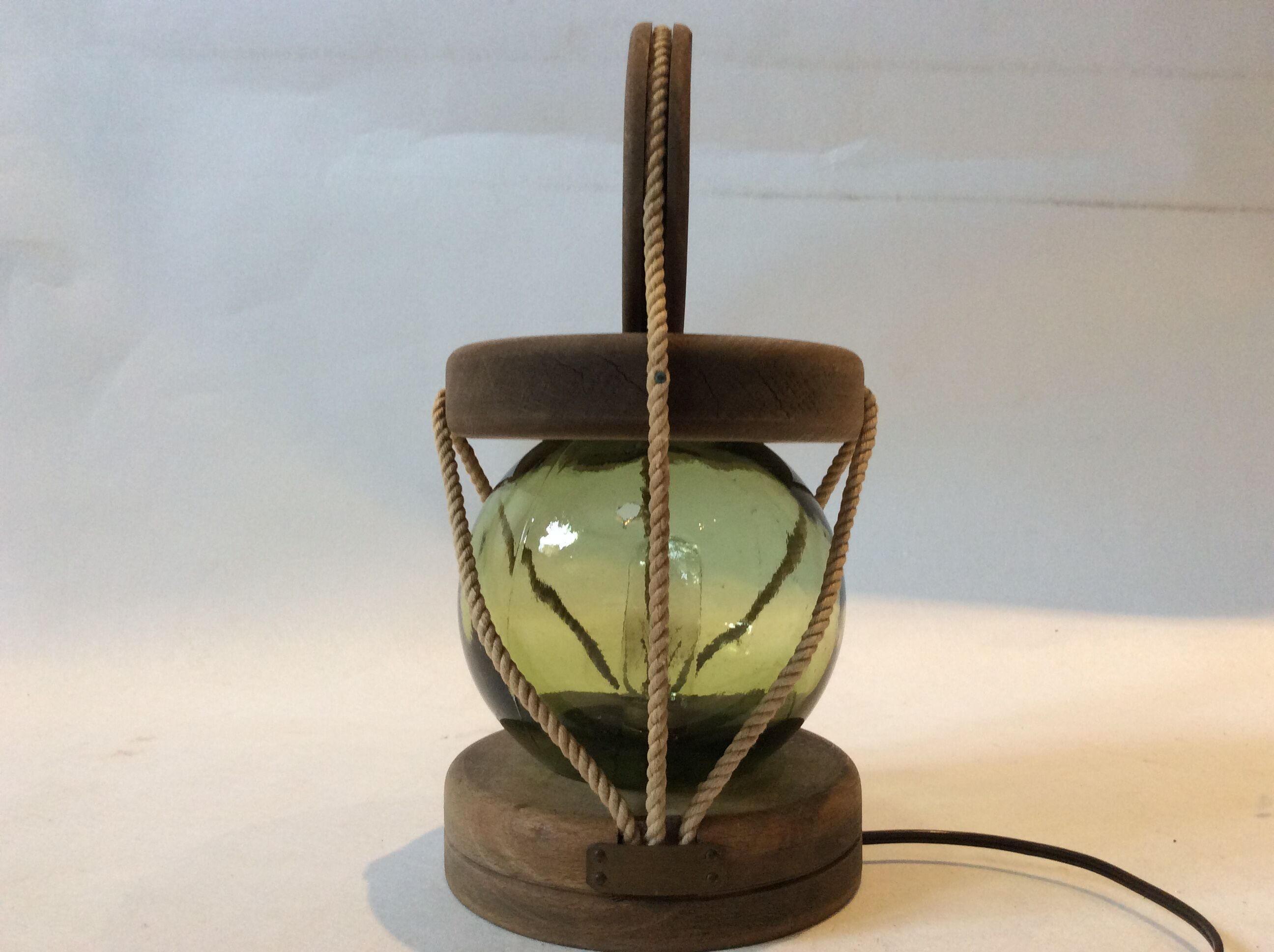 Marine-style lamp