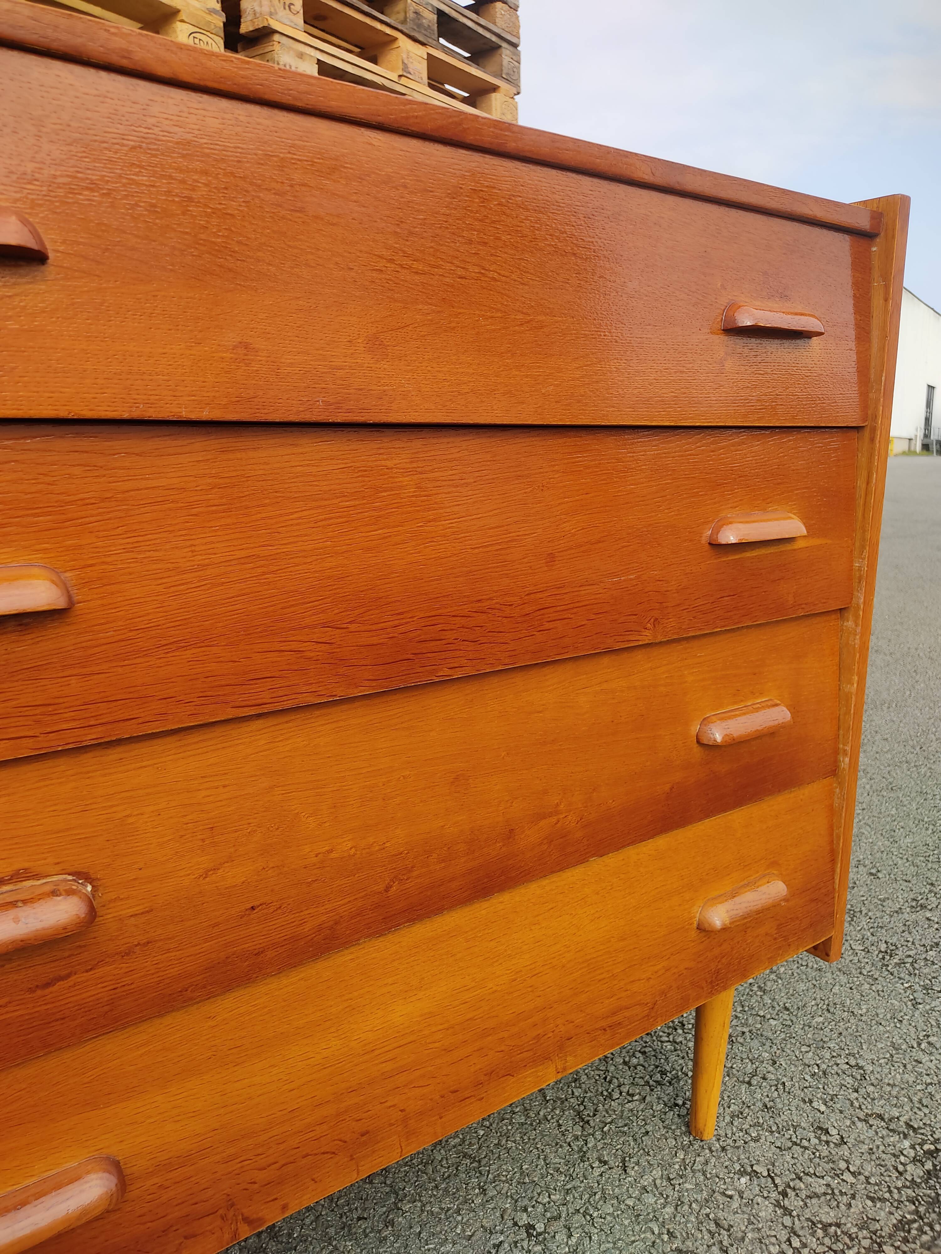 Vintage chest of drawers