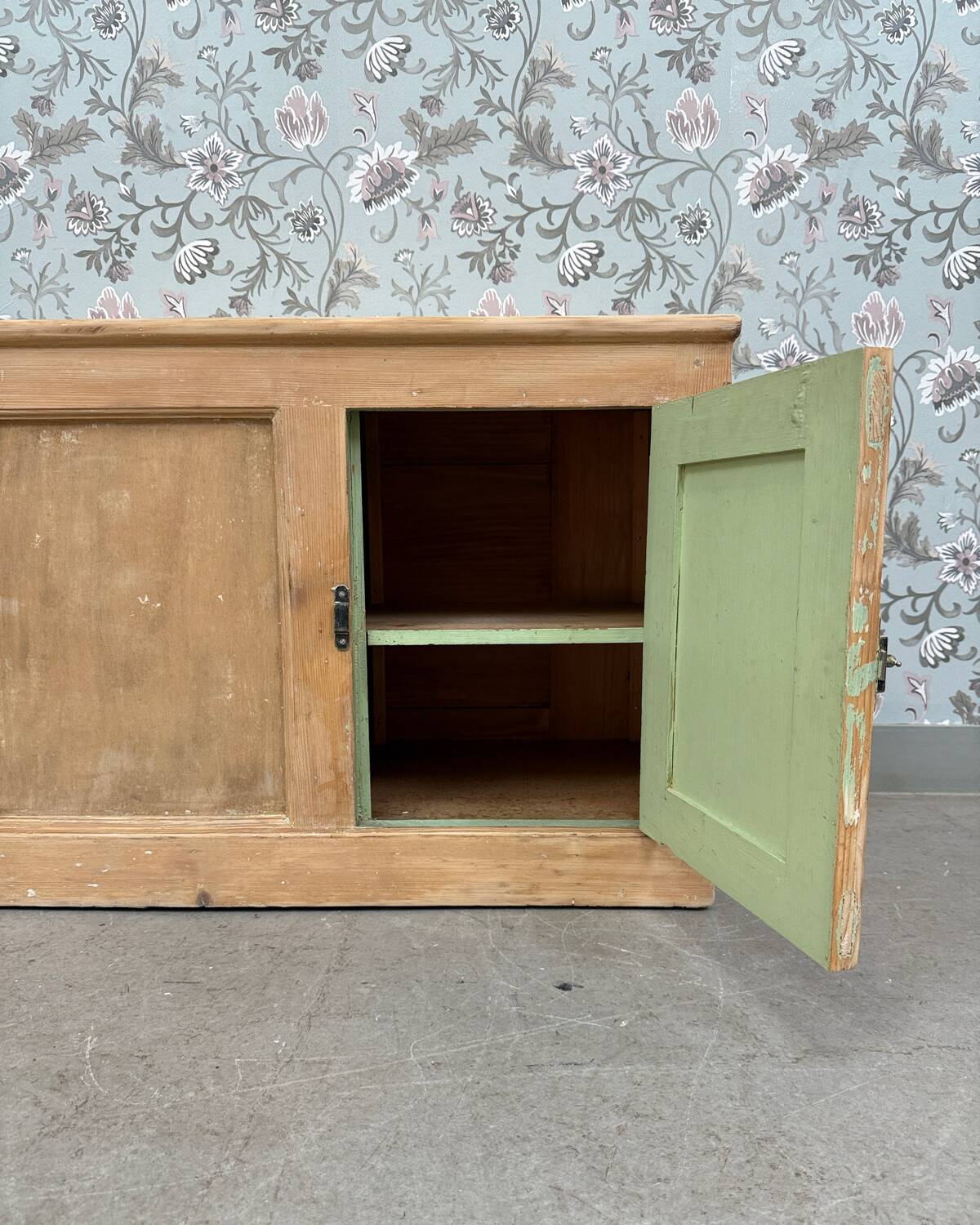 Buffet bas de campagne, rénové