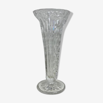 Vase en cristal transparent forme tulipe