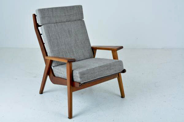 Chair model lotus designer Rob Parry edited by Gelderland